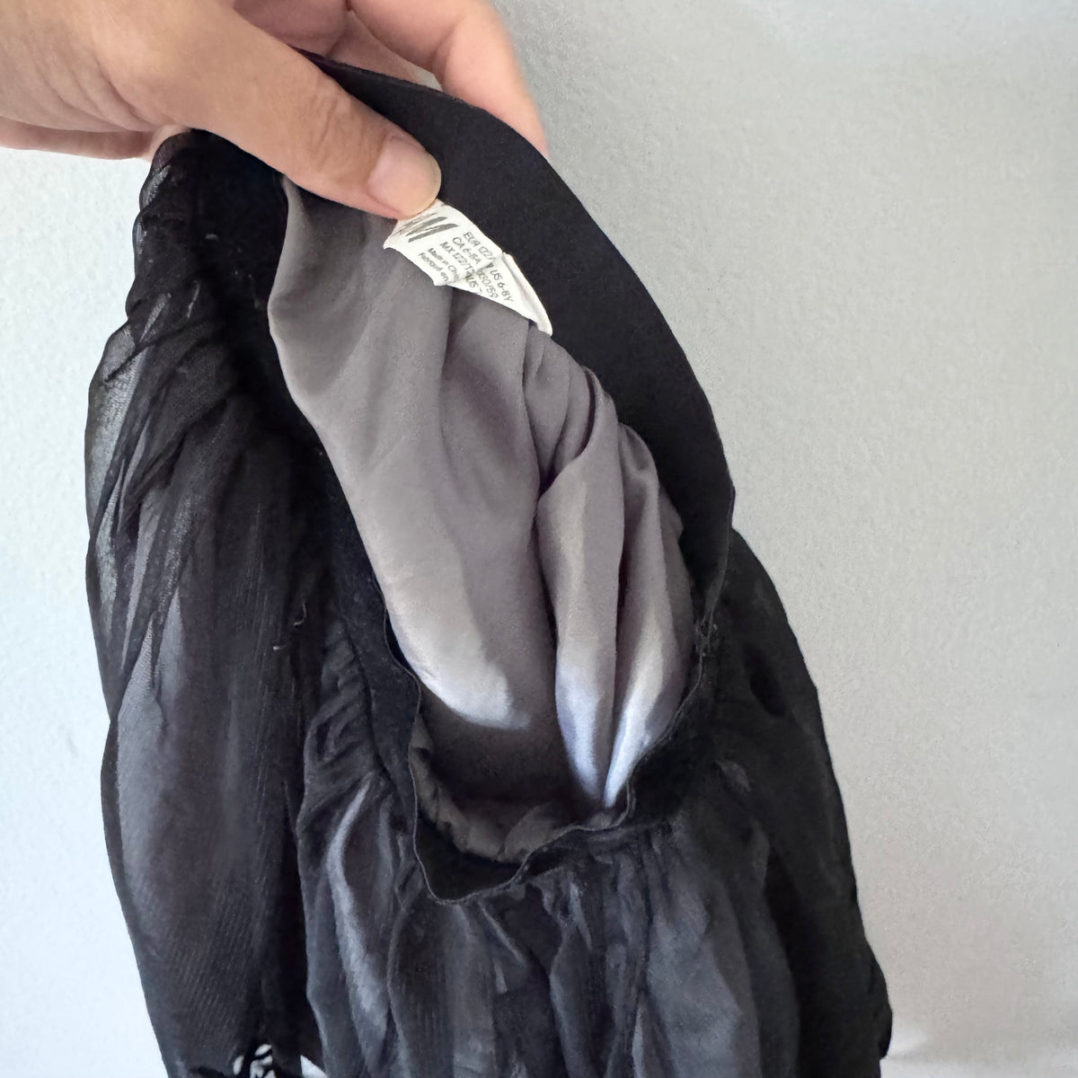 H&M / Black Halloween skirt / 6-8Y