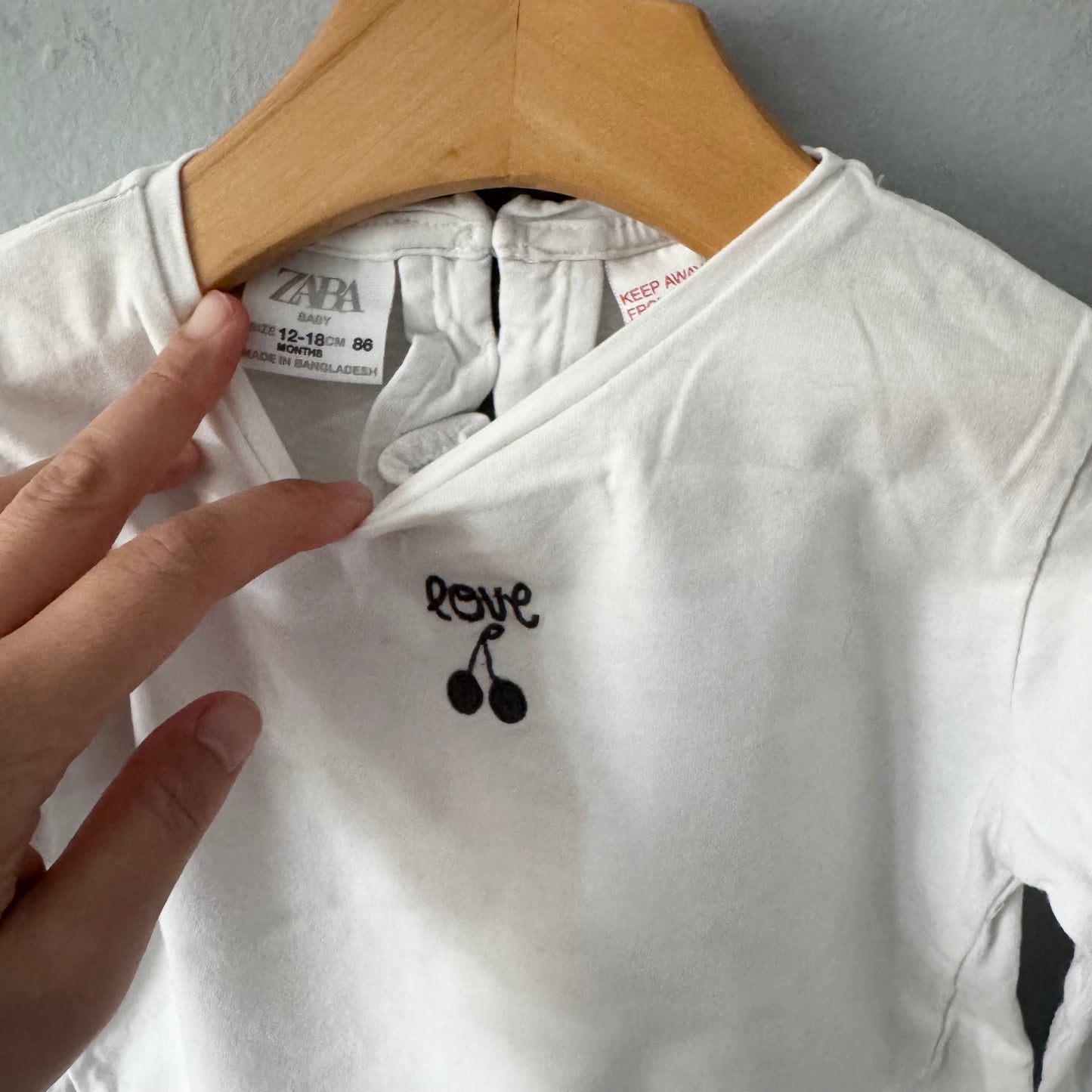 Zara / White cherry love long sleeve / 12-18M
