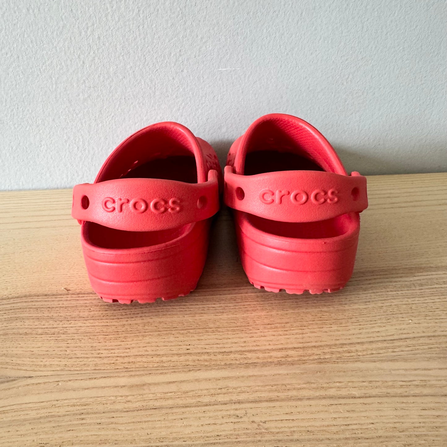 Crocs / Sandals / US11