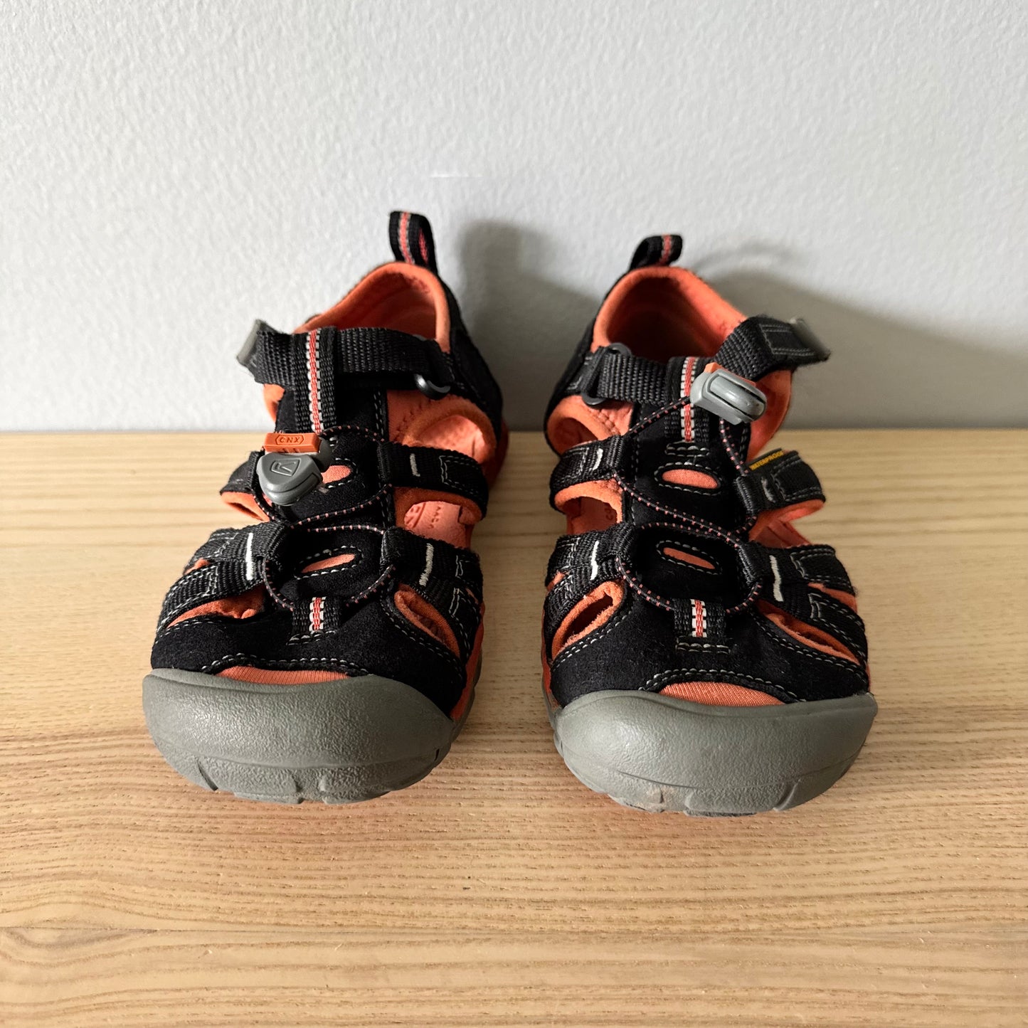 Keen / Sandals / J1