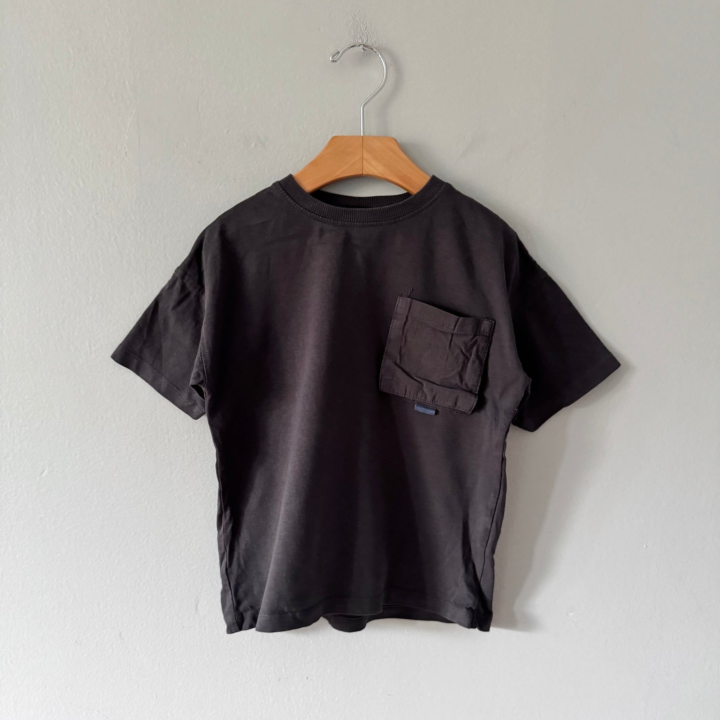 Zara / Dark grey T-shirt / 4-5Y