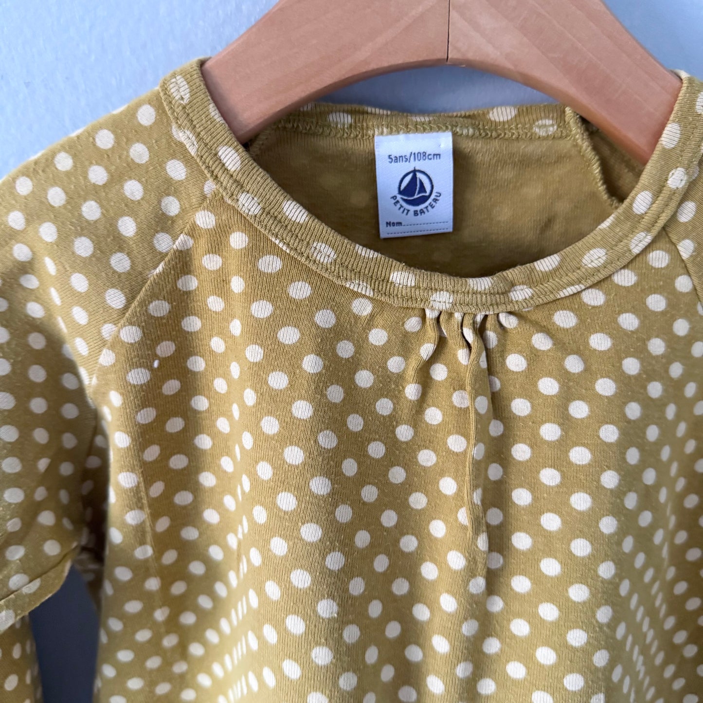 Petit bateau / Moutarde x pois manches longues / 5 ans
