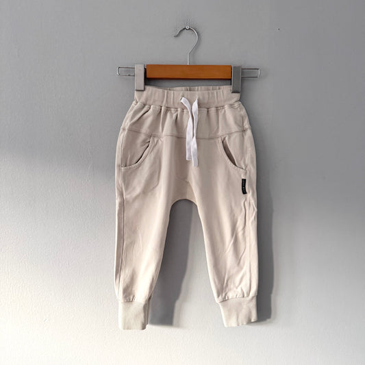 Little bipsy / Light beige sweatpants / 3-4T
