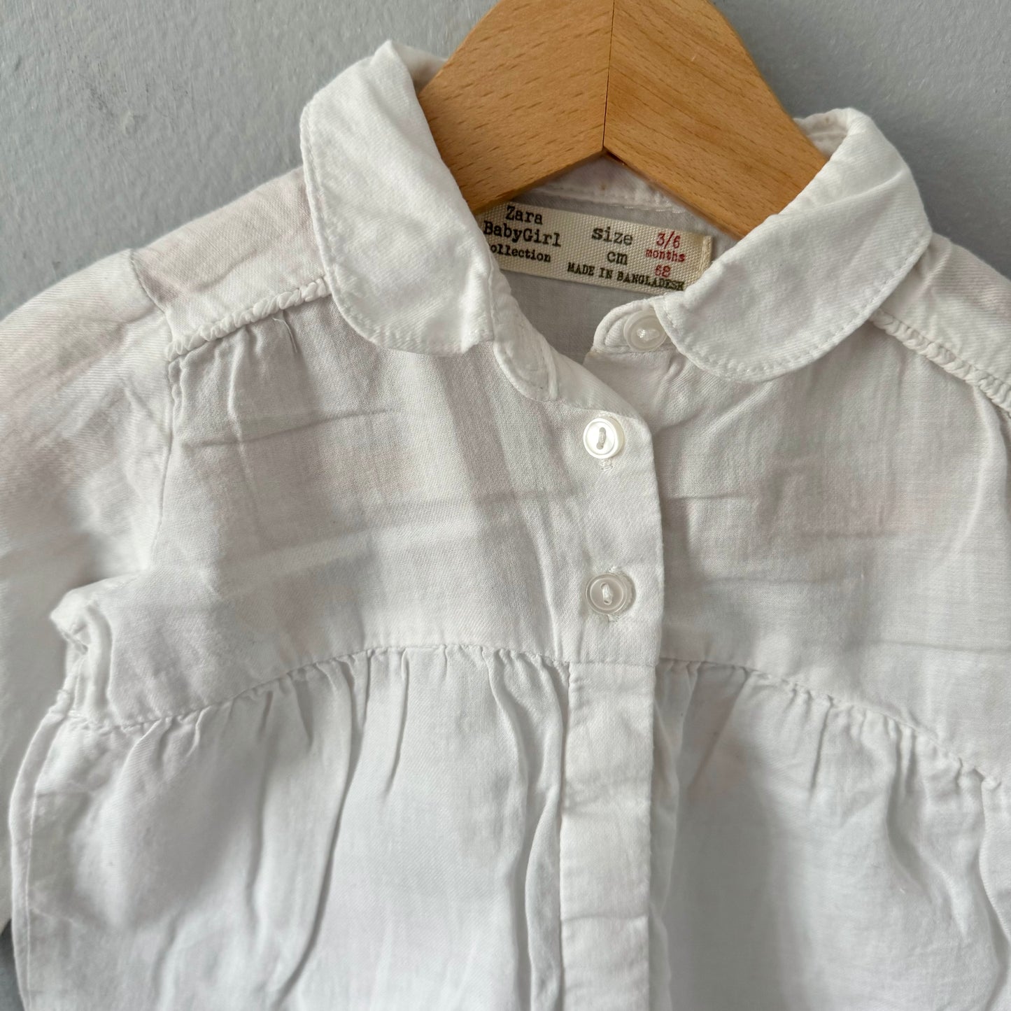 Zara / White long sleeve blouse / 3-6M