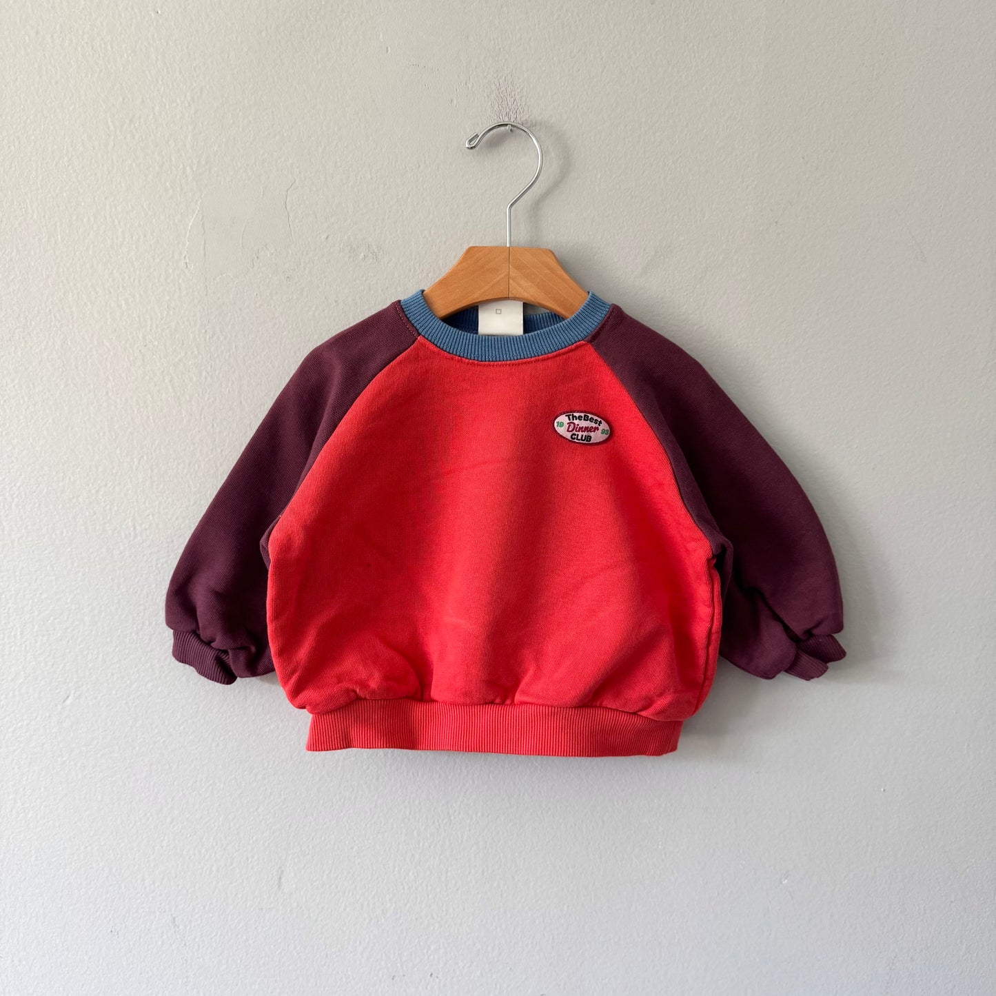 Zara / The best dinner club sweatshirt / 2Y