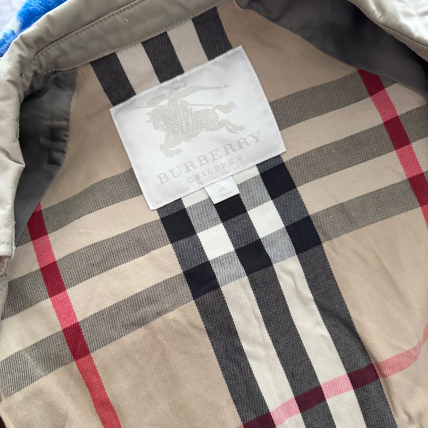 Burberry / Beige trench coat / 2Y
