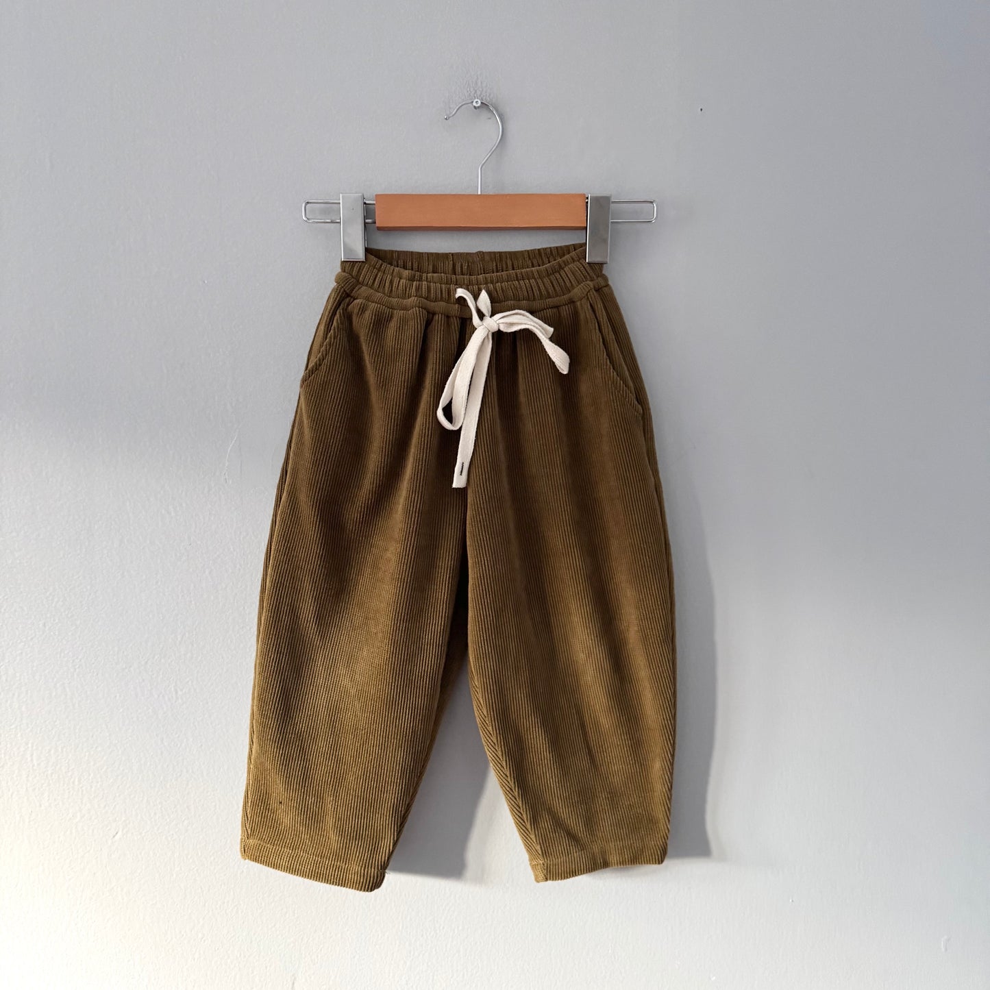 Korean brand	/ Brown corduroy soft pants / 3Y