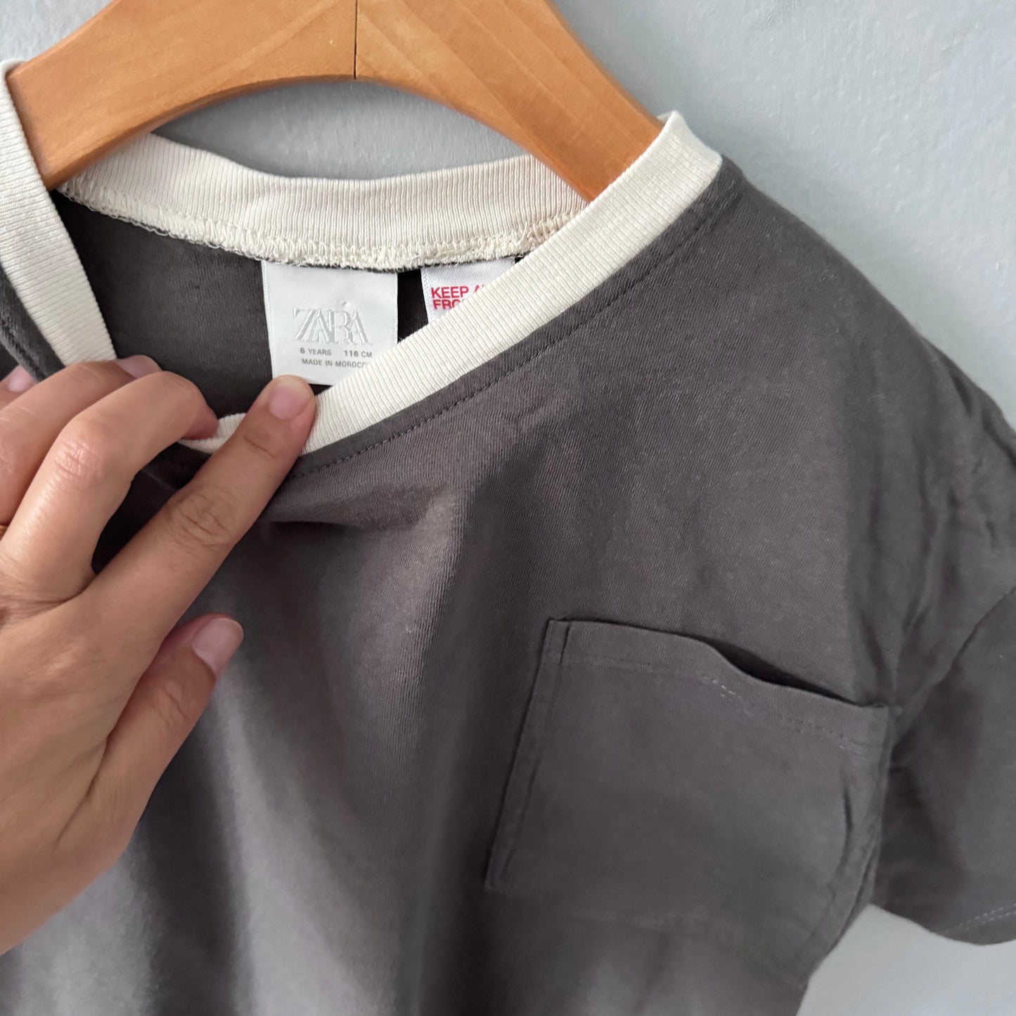 Zara / Grey T-shirt / 6Y