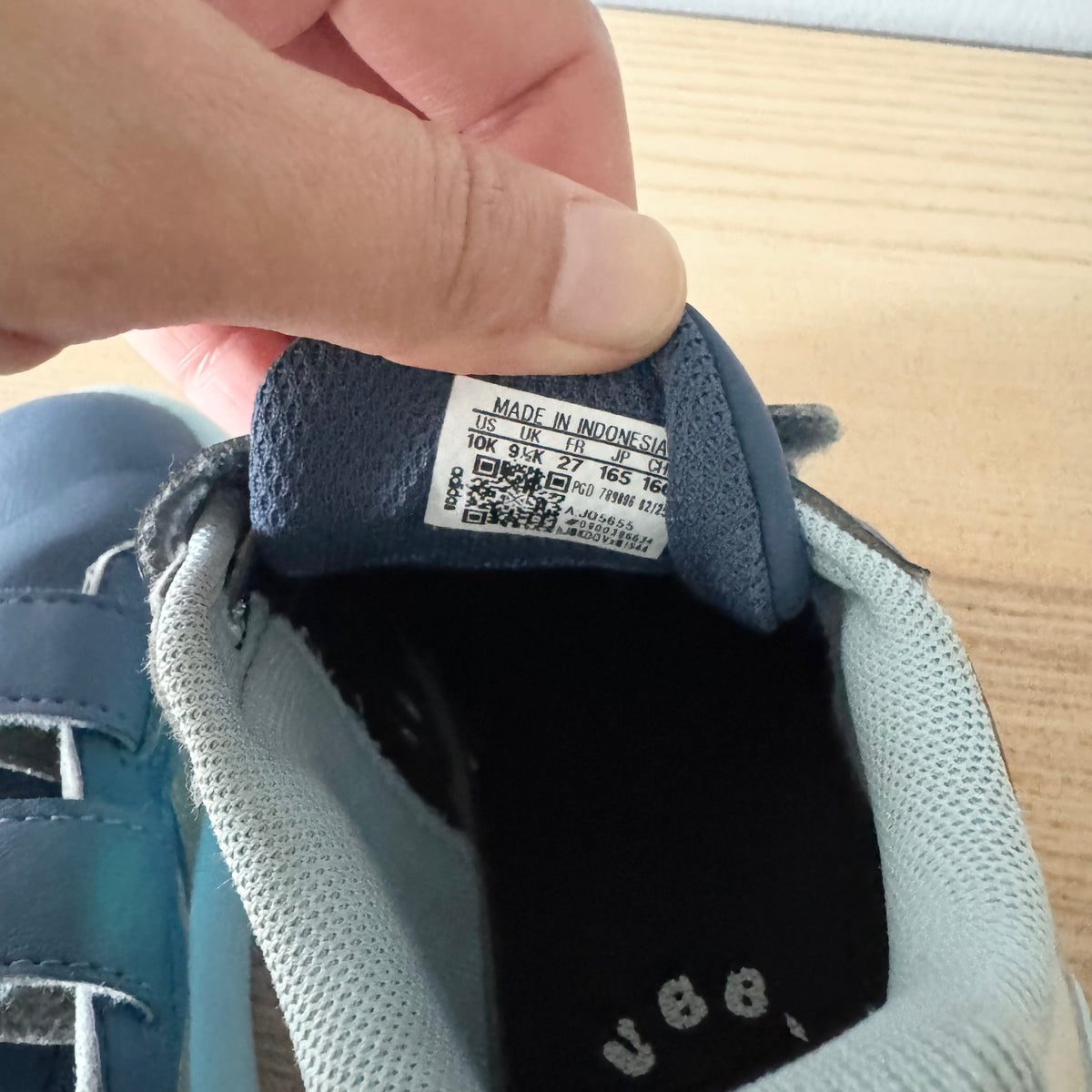 Adidas / Sneaker / US10