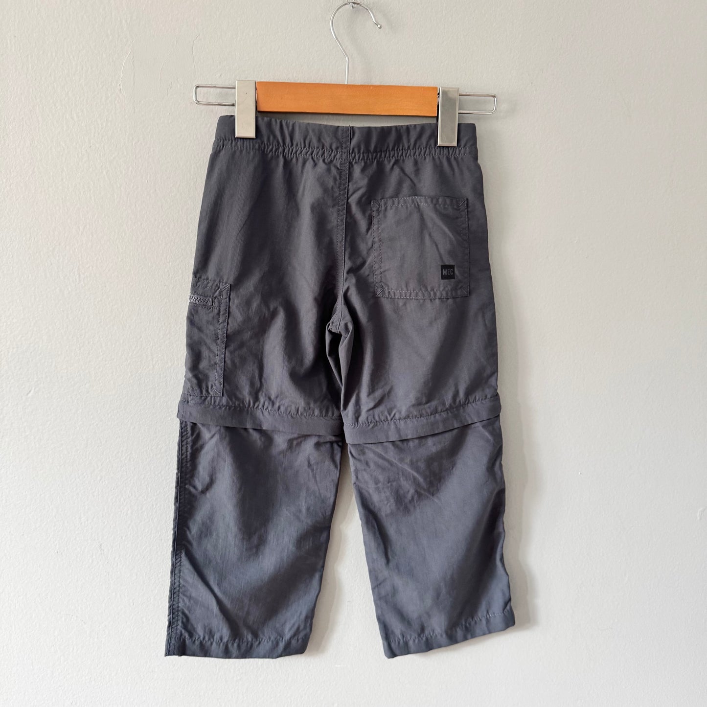 Mec / Grey nylon pants / 4Y