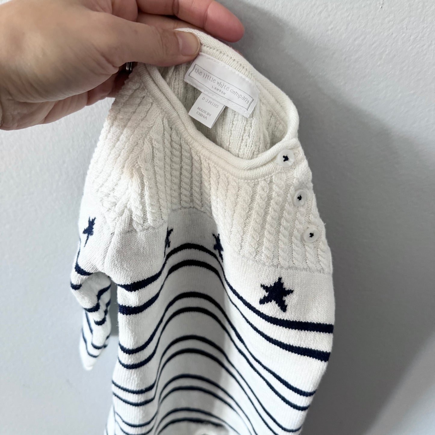 The Little White Company / White x navy star knit romper / 0-3M