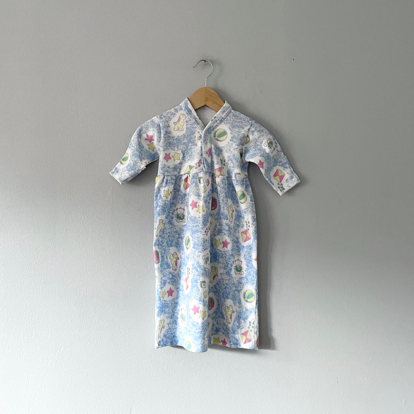 Vintage / Long sleeve gown / 0-3M