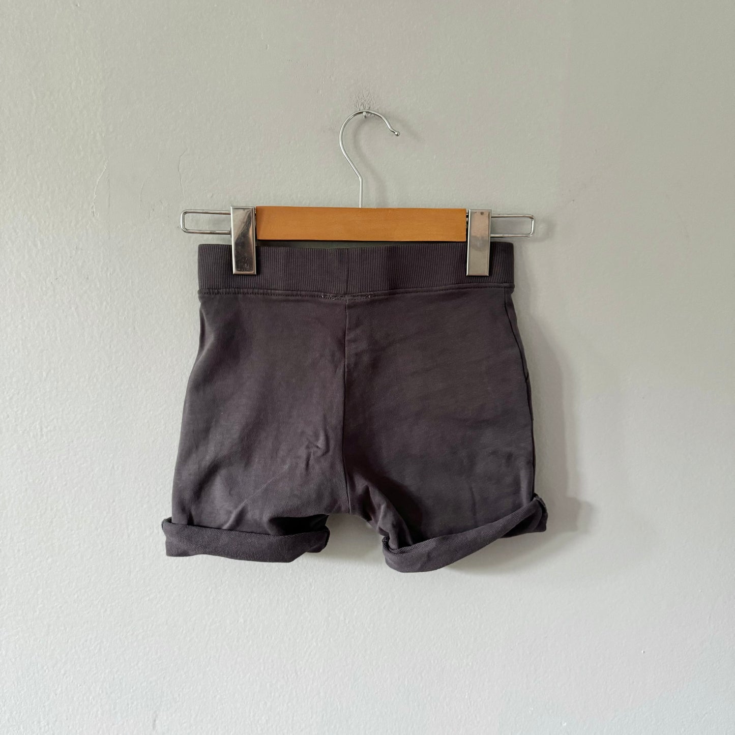 No brand / Dark grey harem shorts / 4T