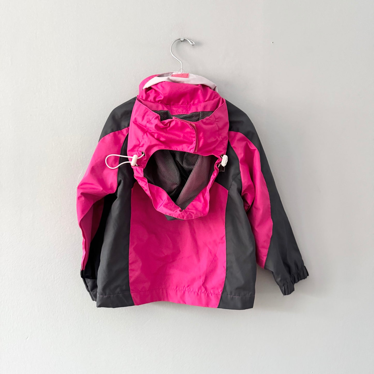 The North Face / Coupe-vent rose et gris / 1 an (Convient à un enfant de 2 ans)
