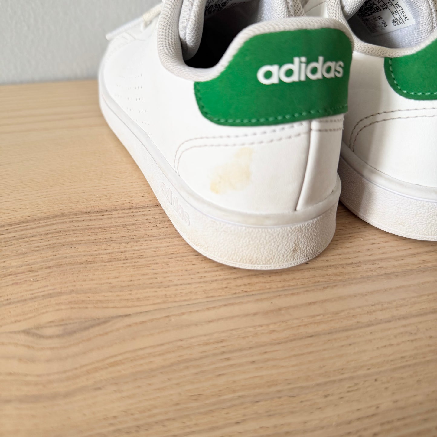 Adidas / Sneaker / J1