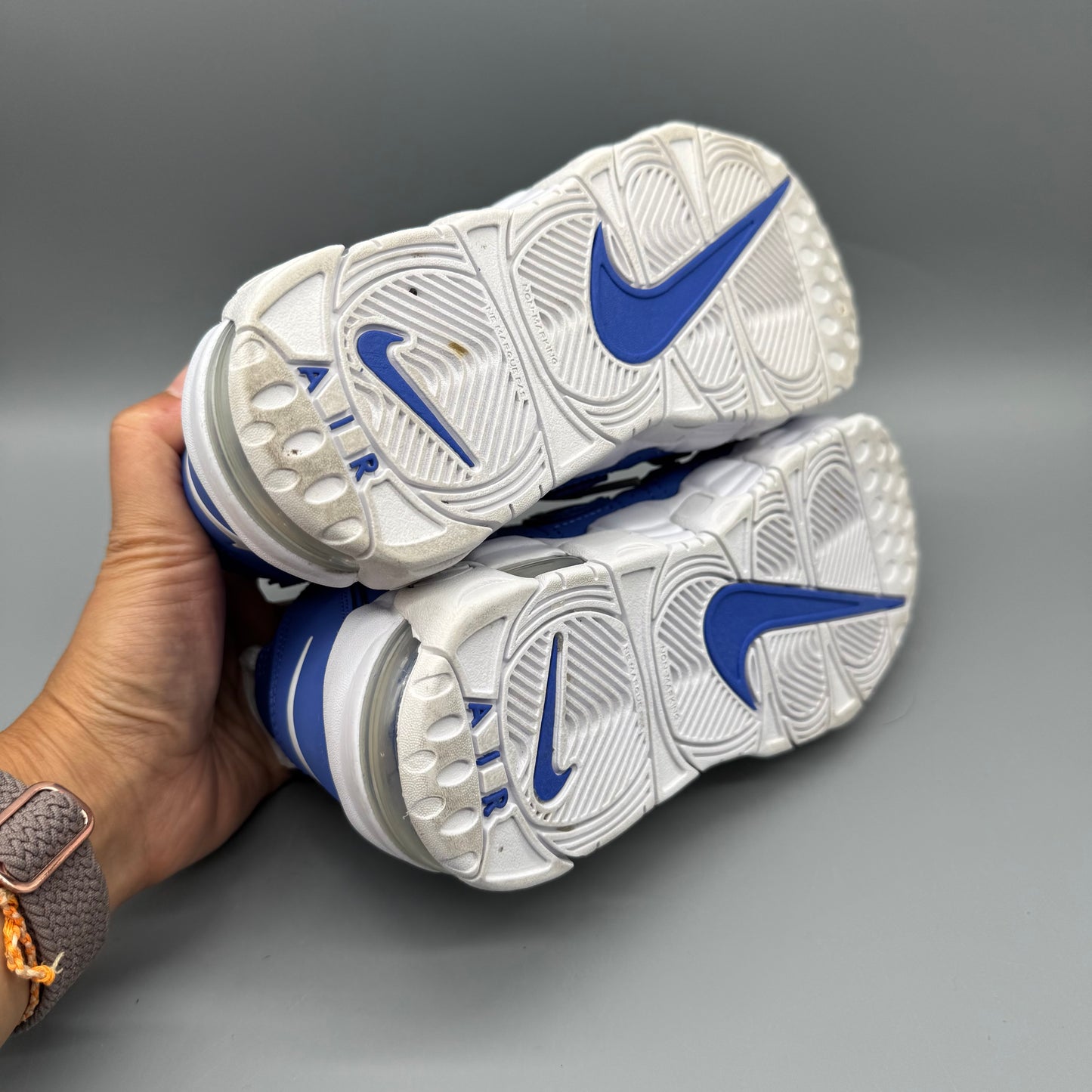 Nike / Air More Uptempo / Running Shoes / J2.5