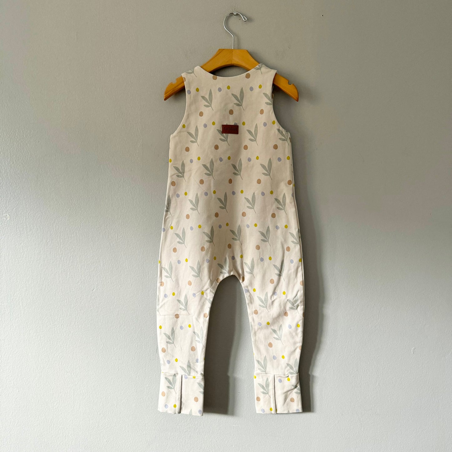 Bajoue / White x dots & leaves overalls / 3-5T