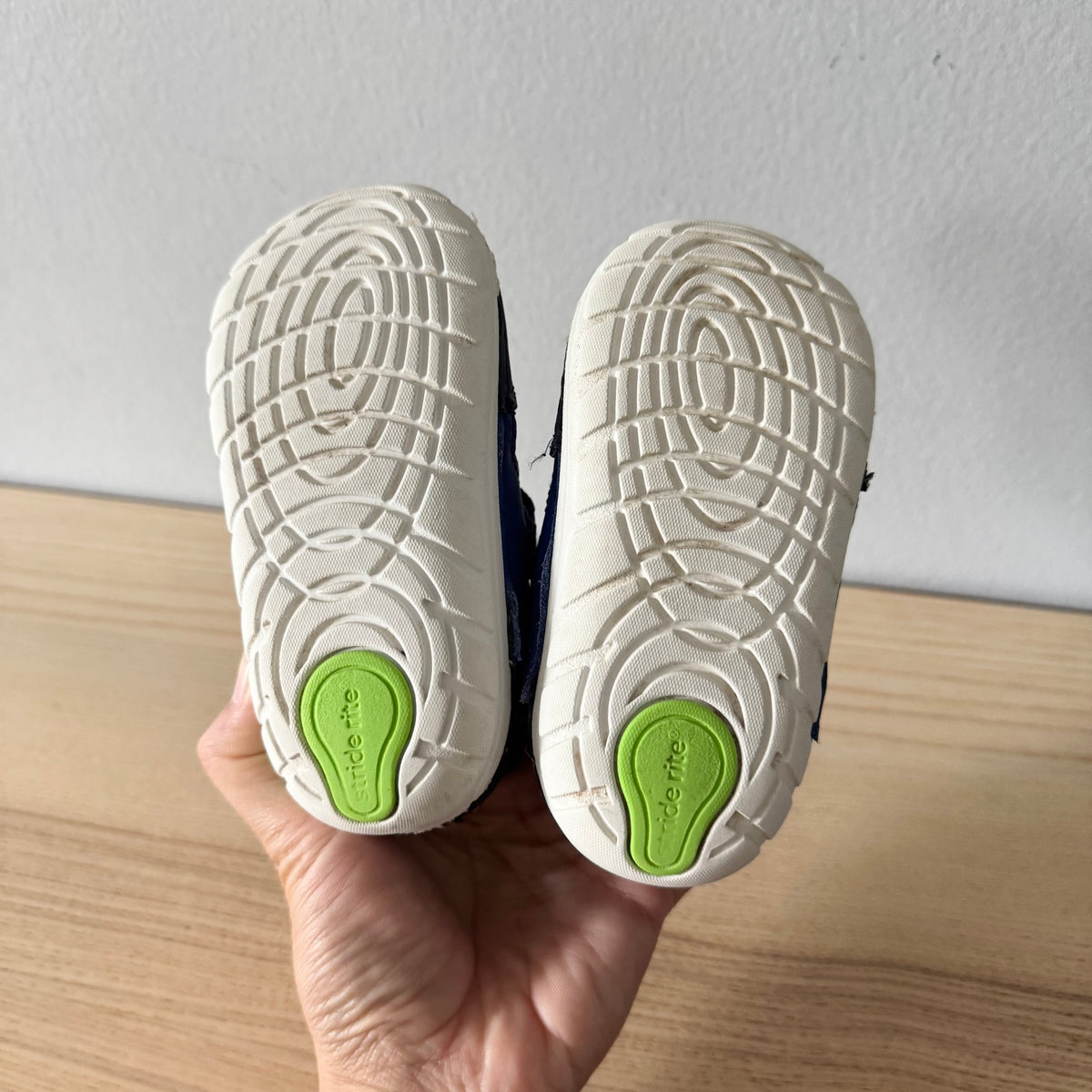 Stride Rite / Sneaker / US6