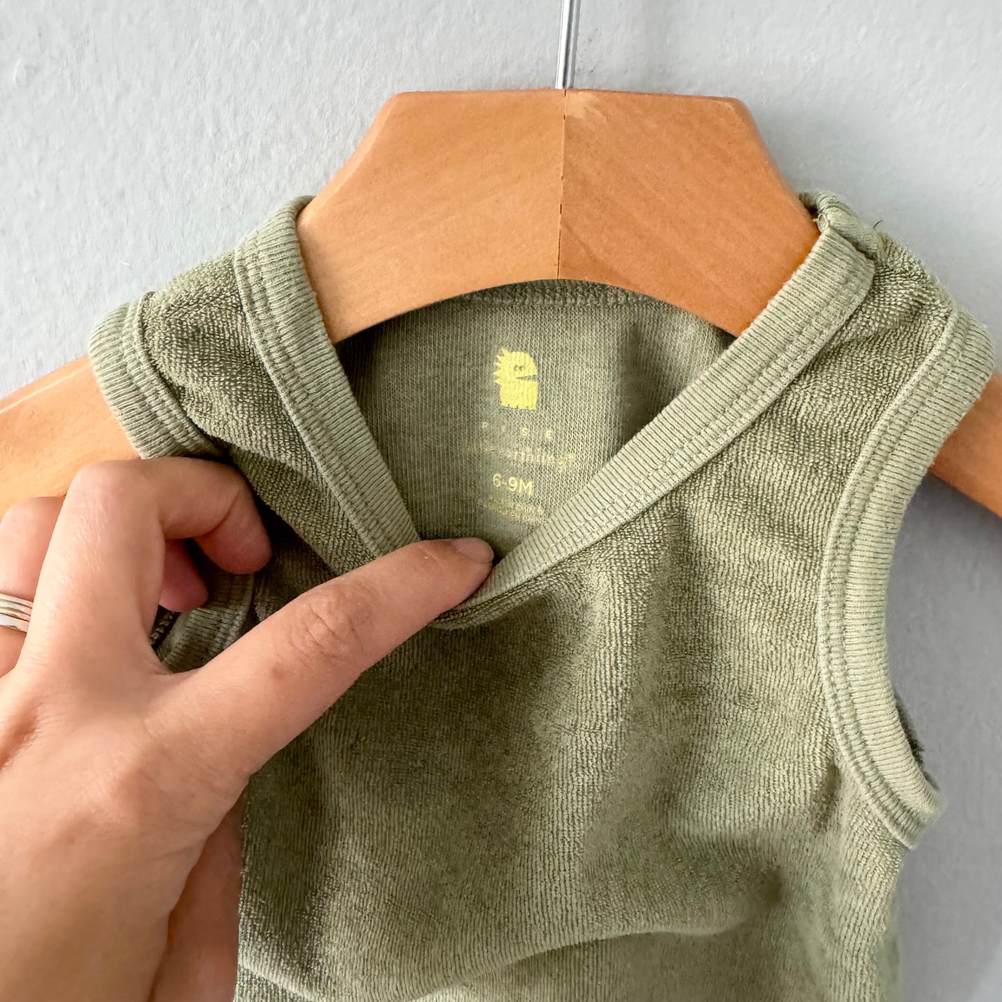 Rise little earthling / Khaki pile tank / 6-9M