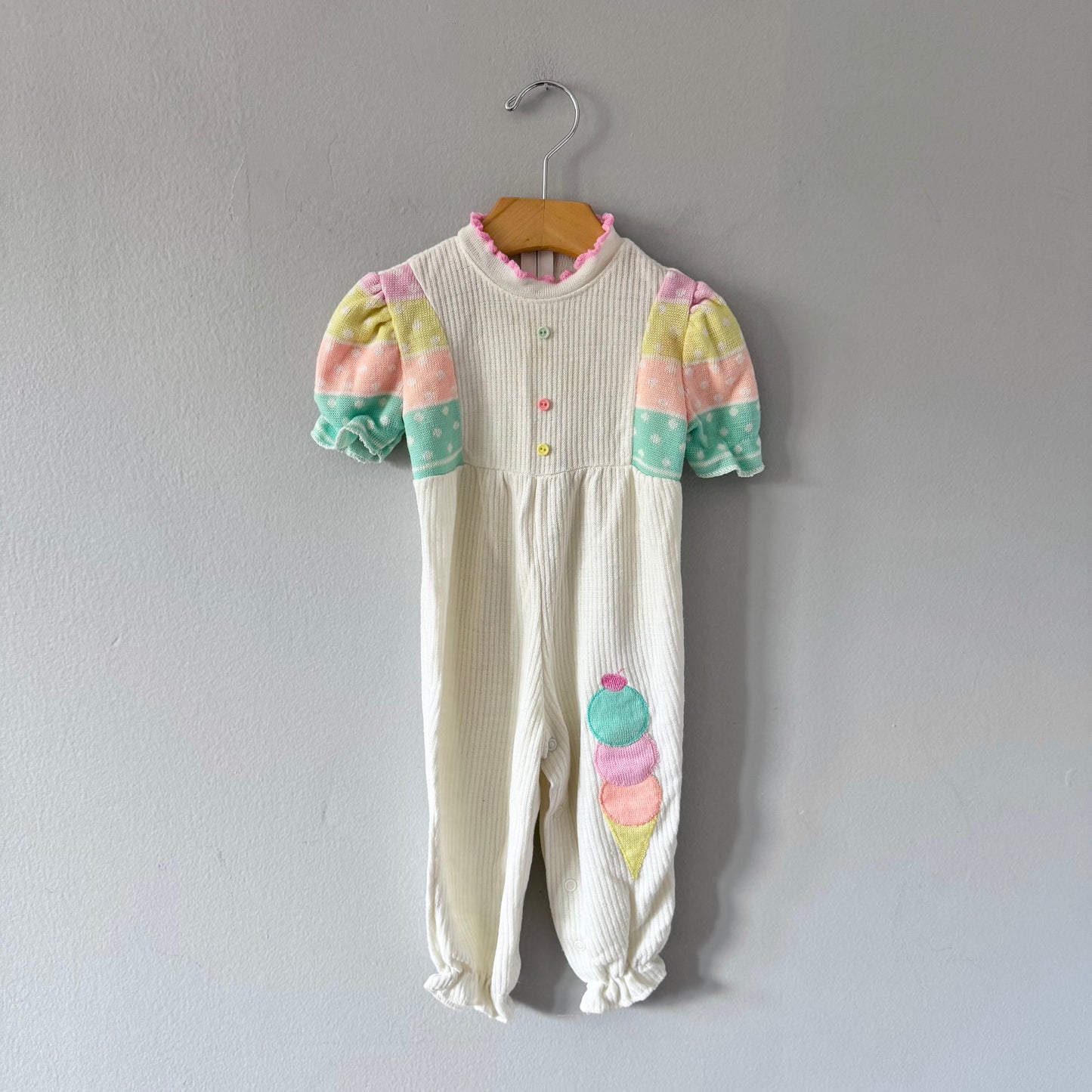 Vintage / Grenouillère en maille crème glacée / 12M