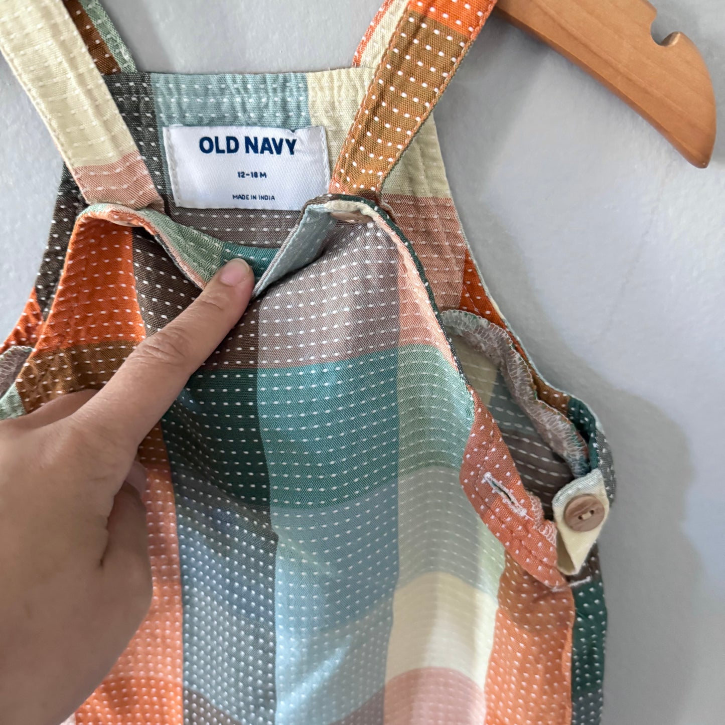 Old Navy / Green orange bubble romper / 12-18M