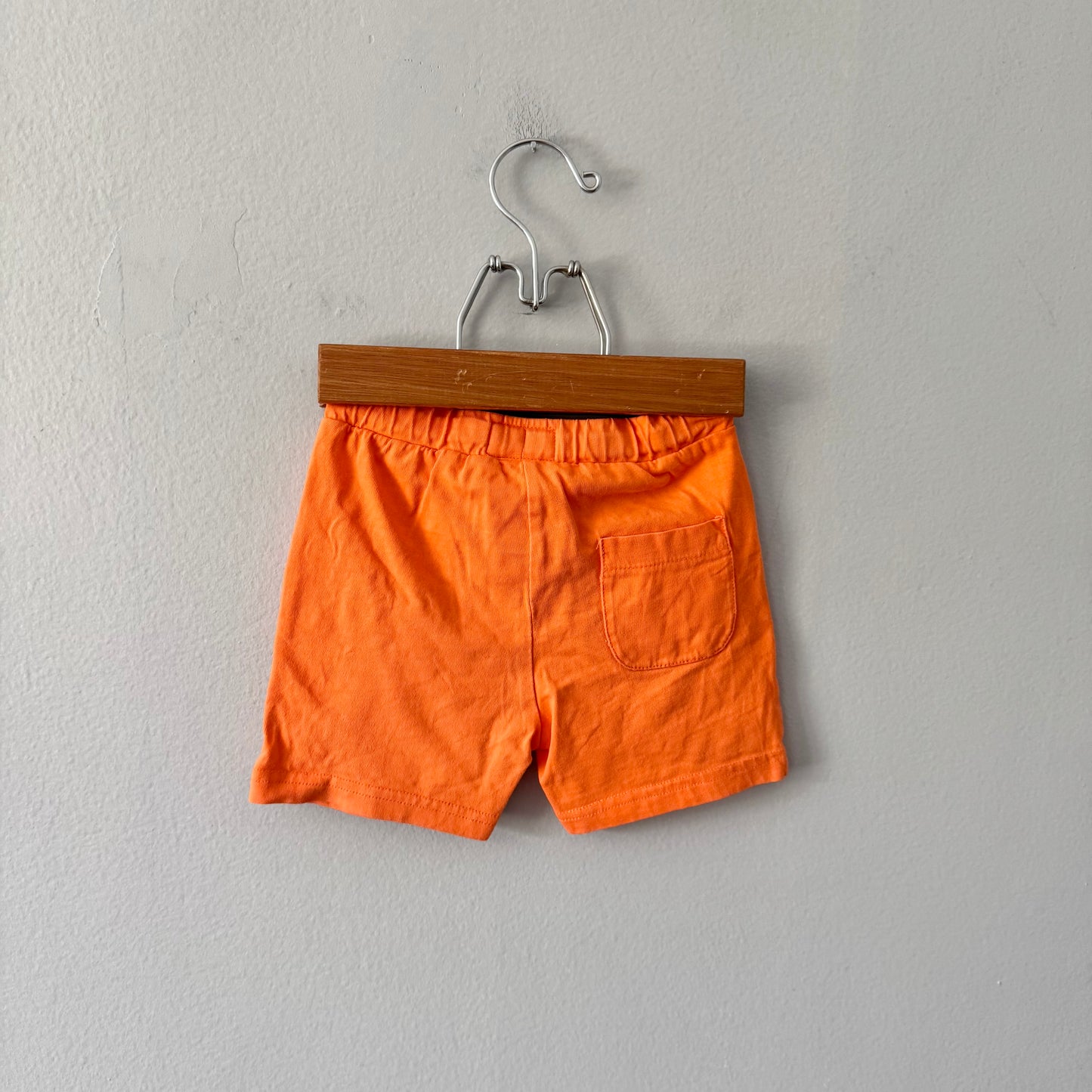 Mayoral / Orange short pants / 18M