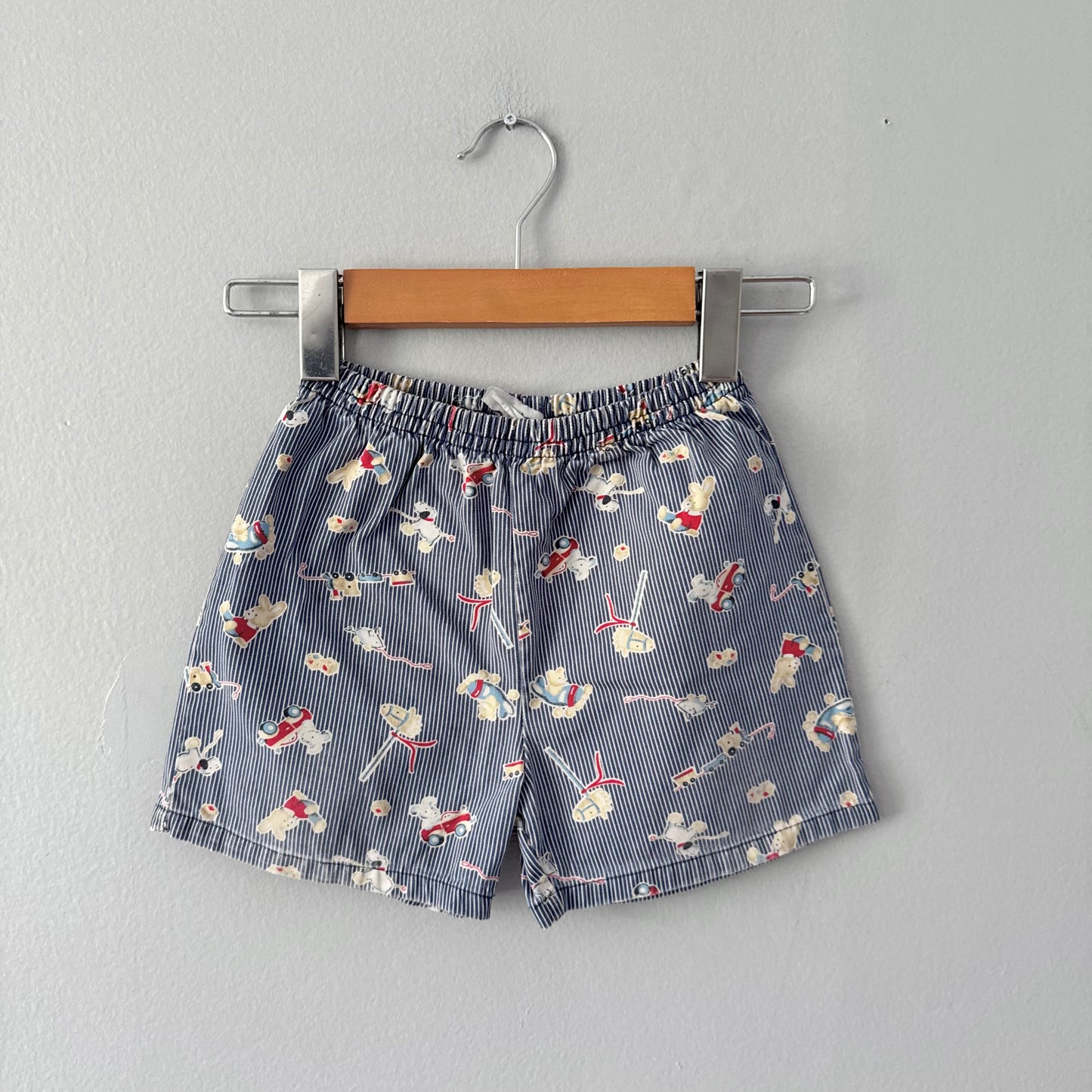 Unknown brand / Navy stripe shorts / 5-6Y