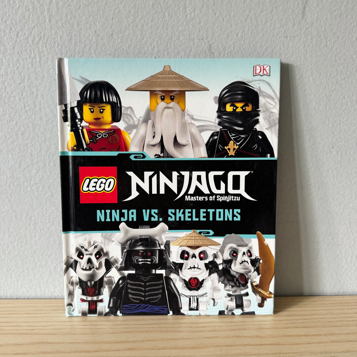LEGO NINJAGO - Ninja vs. Skeletons