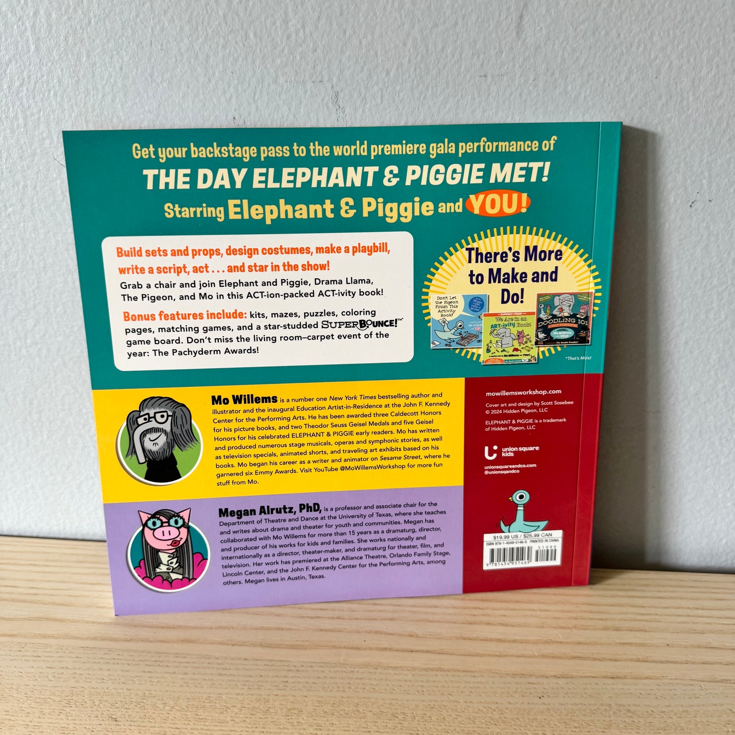 [Brand New] Elephant & Piggie Activity Book / Mo Willems