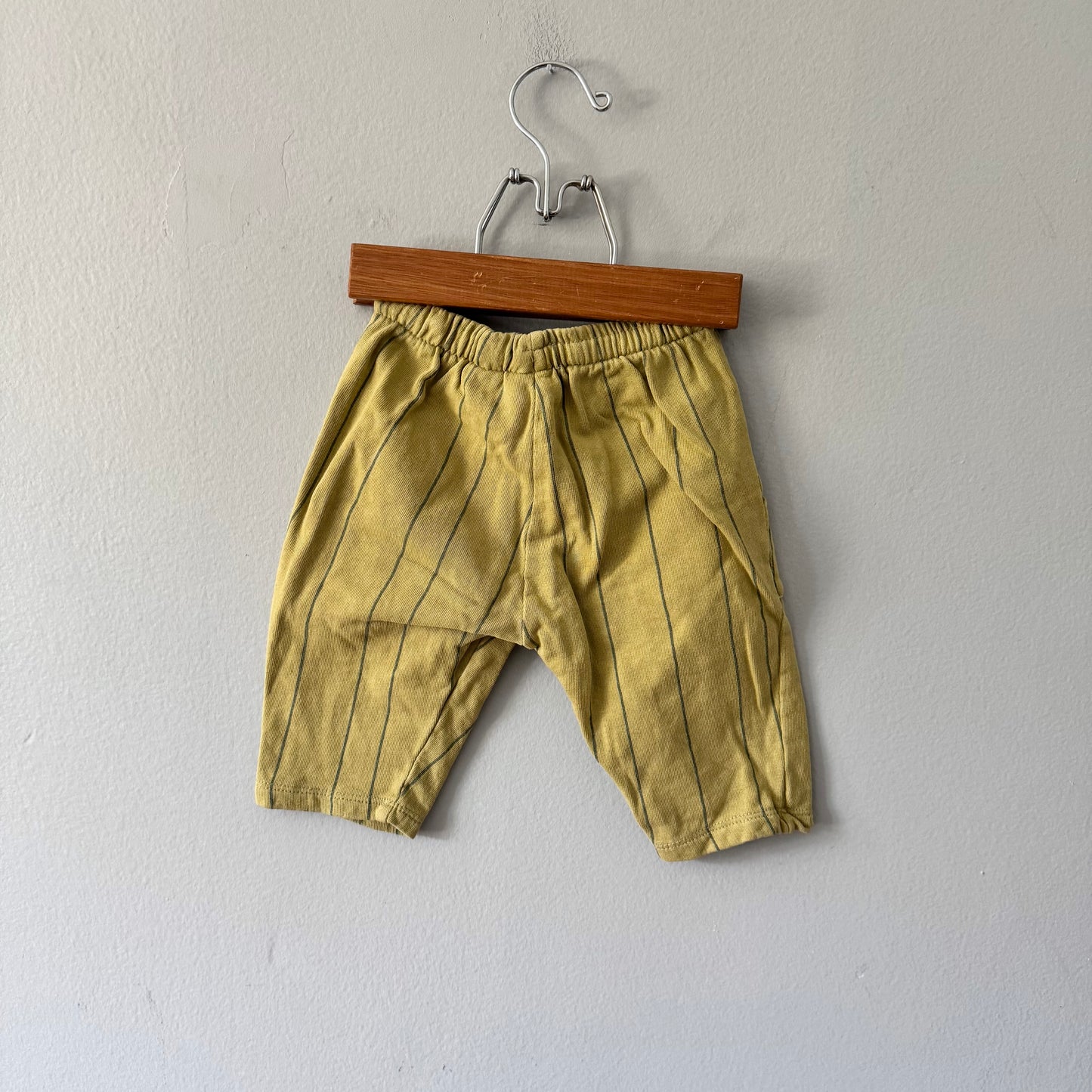 Zara / Mustard x grey stripe sweatpants / 9-12M