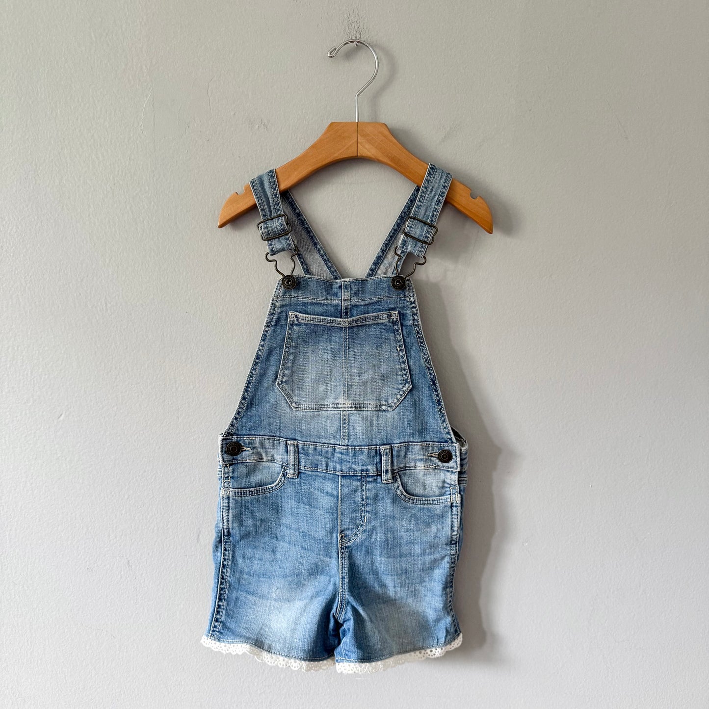 Oshkosh / Denim overall shorts / 4T