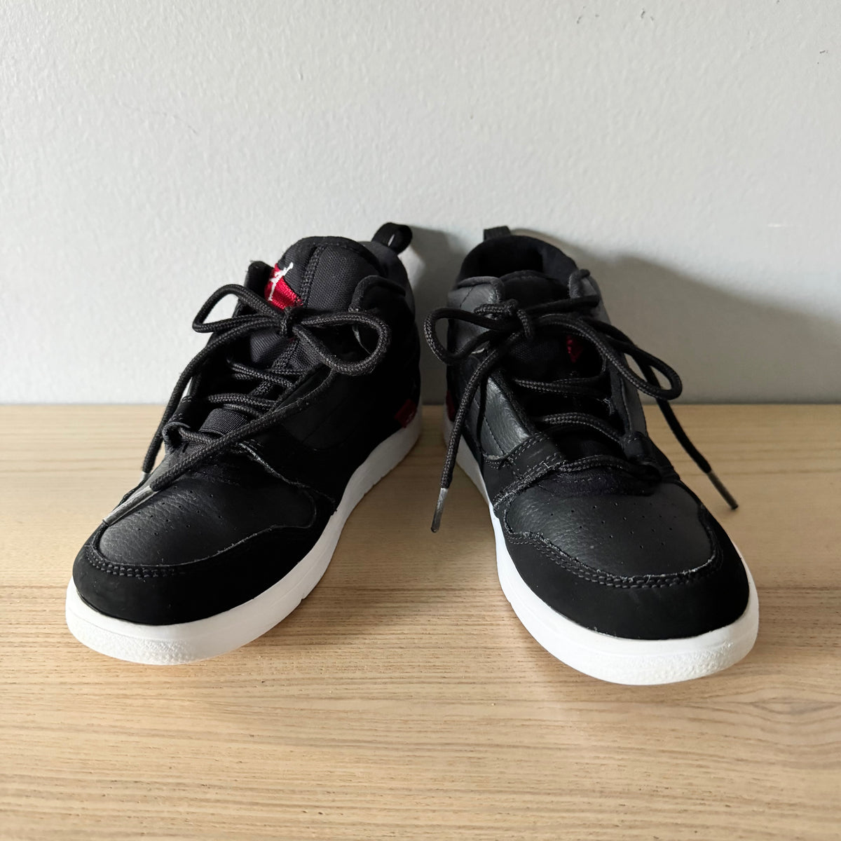 Nike x Jordan / Sneaker / J2.5
