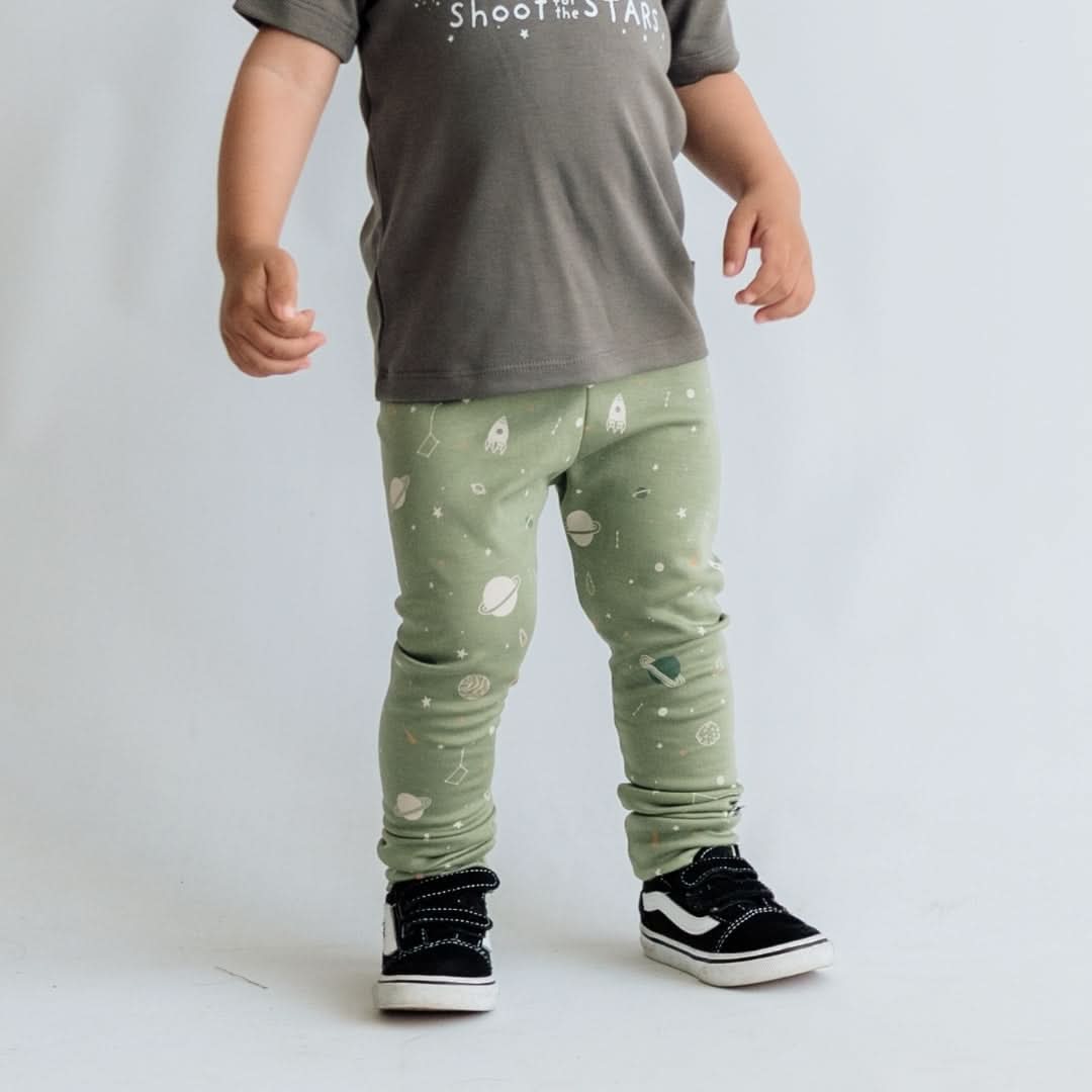 Little & Lively / Bamboo Leggings | Outer Space / 3T - New with tag