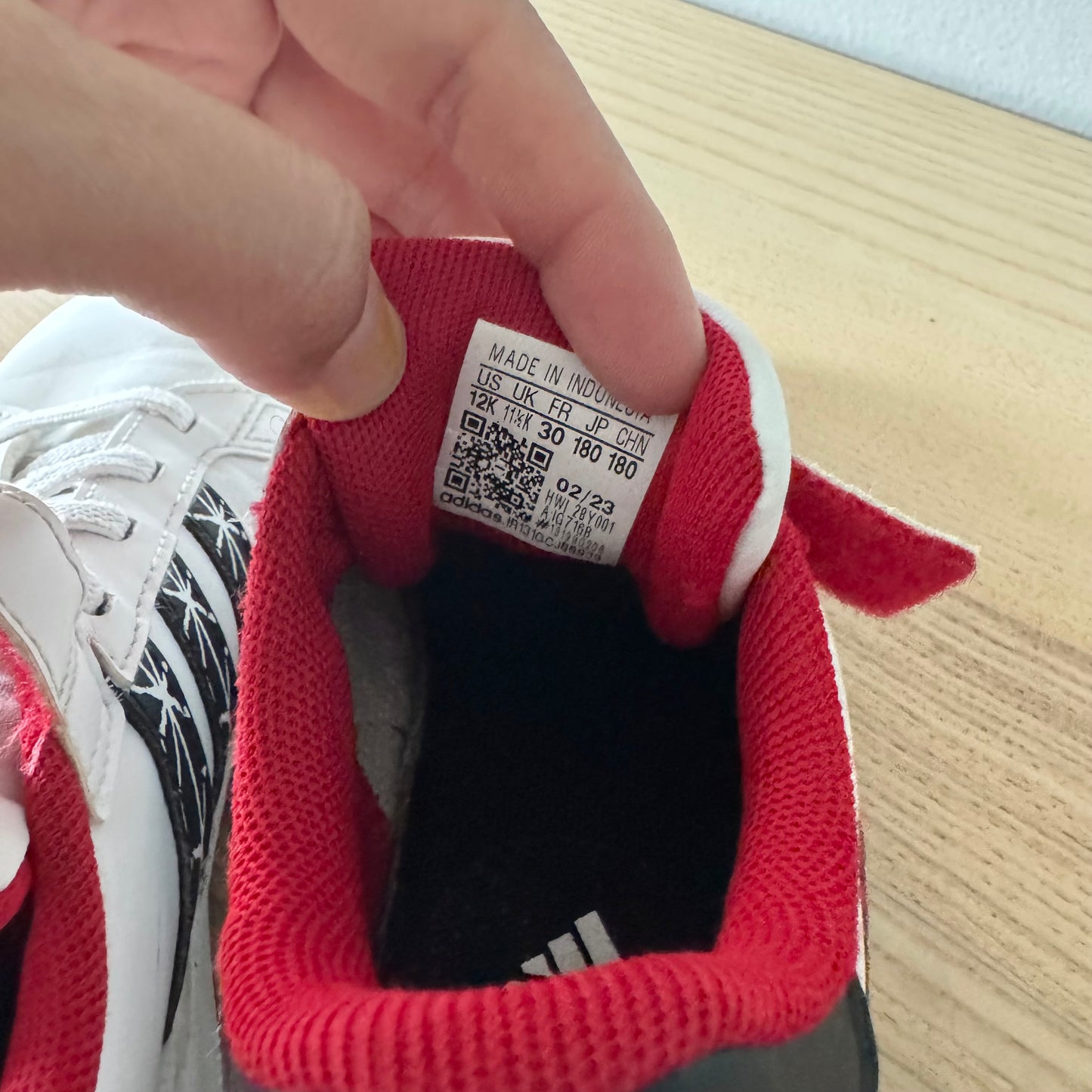 Adidas / Sneaker / US12