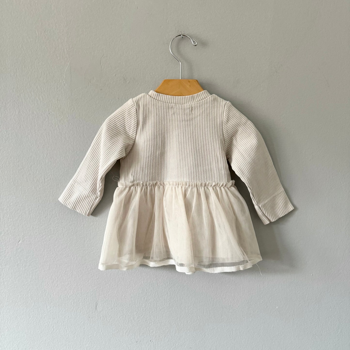 No brand / Ivory ribbed long sleeve dress / 12M