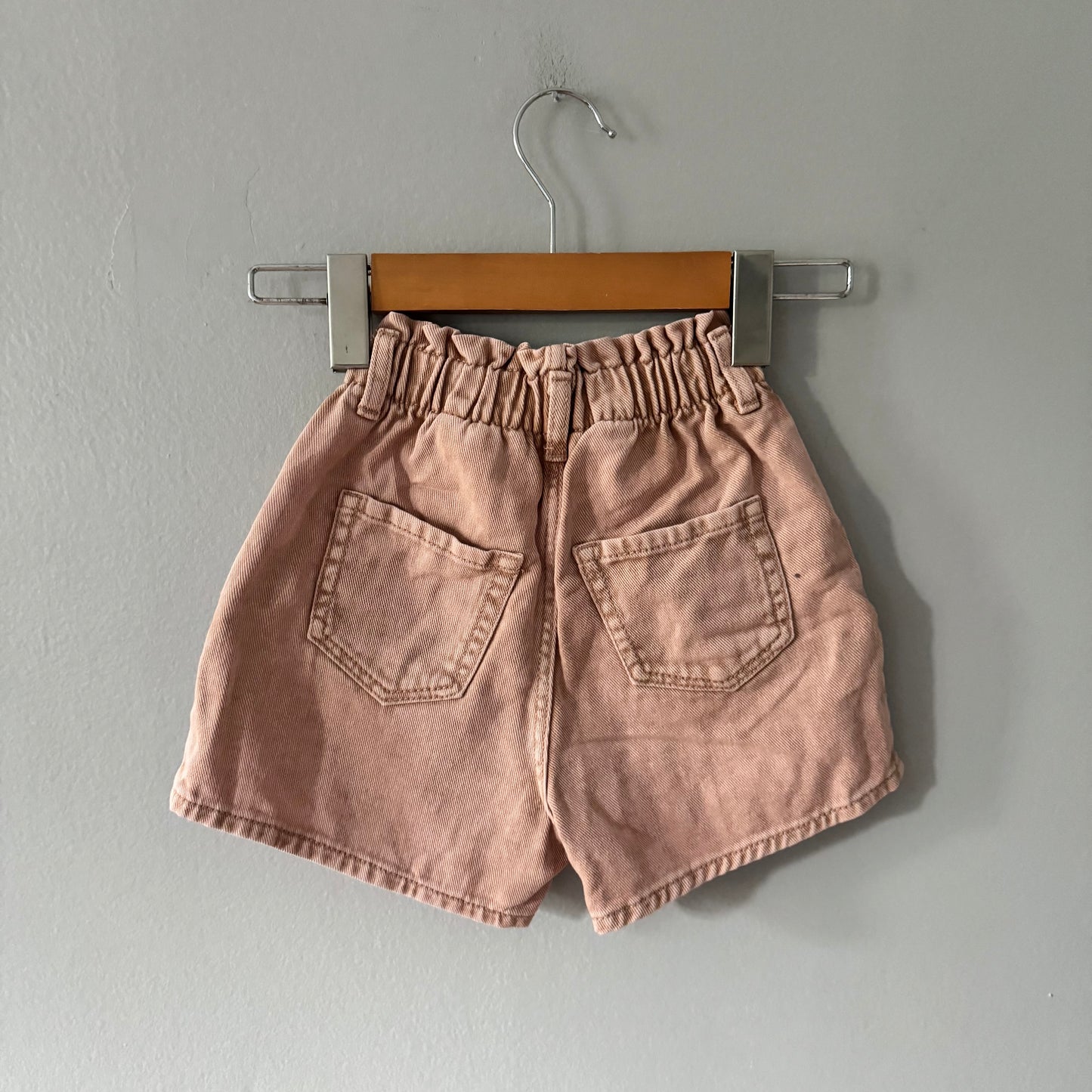 H&M / Brown denim shorts / 4-5Y