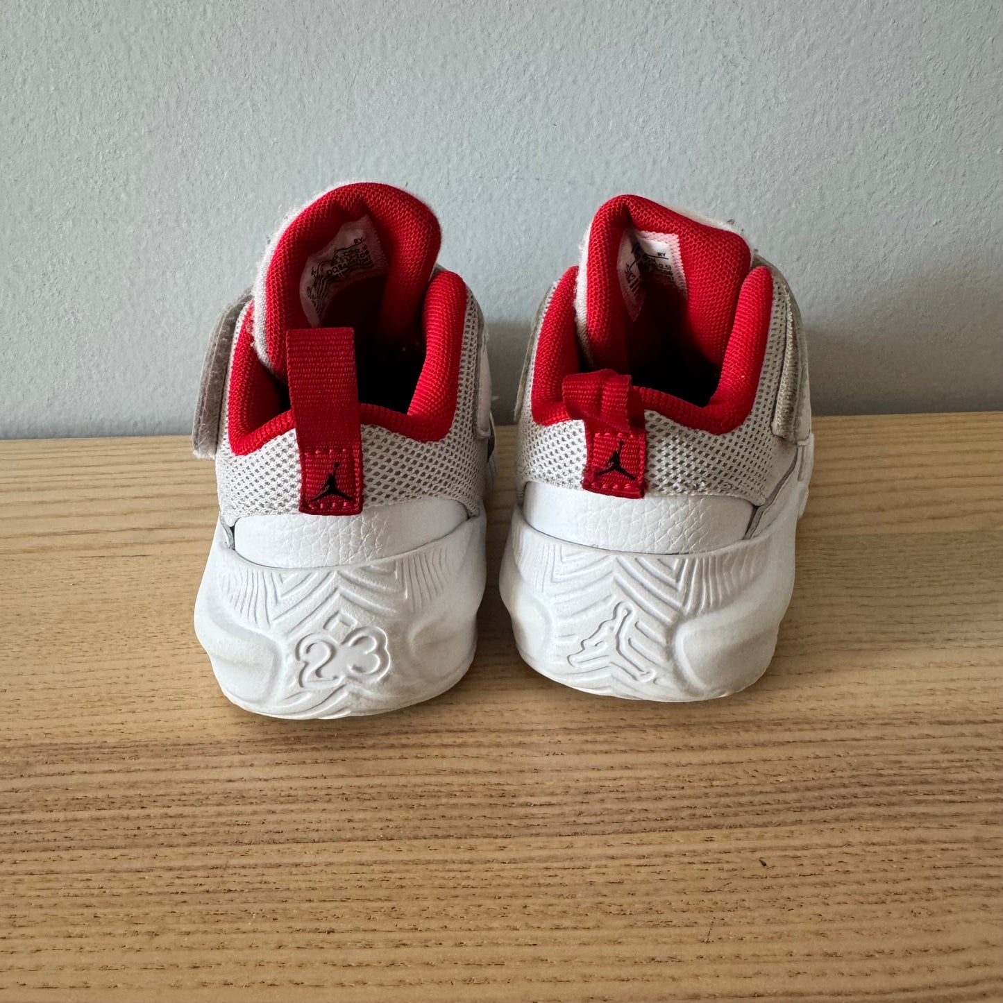 Nike / Sneakers / US7