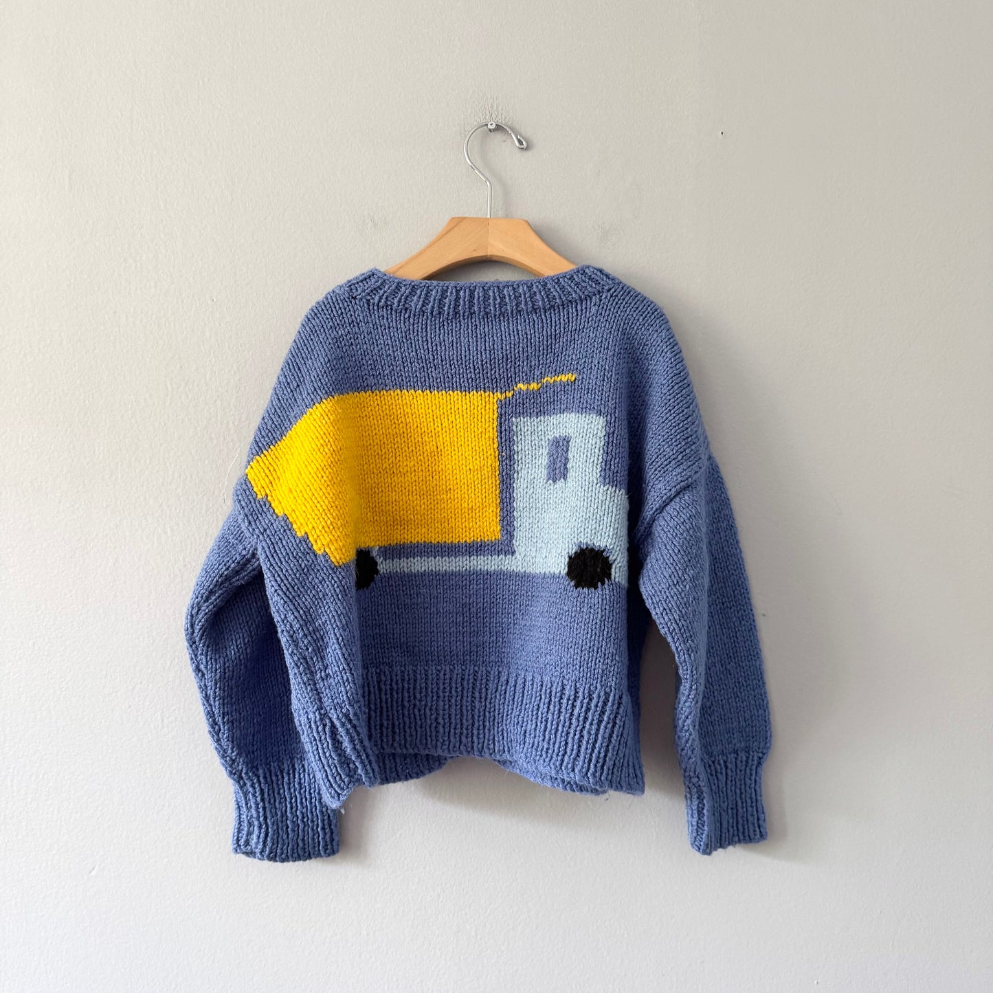 Handmade / Blue truck cardigan / 6-7Y