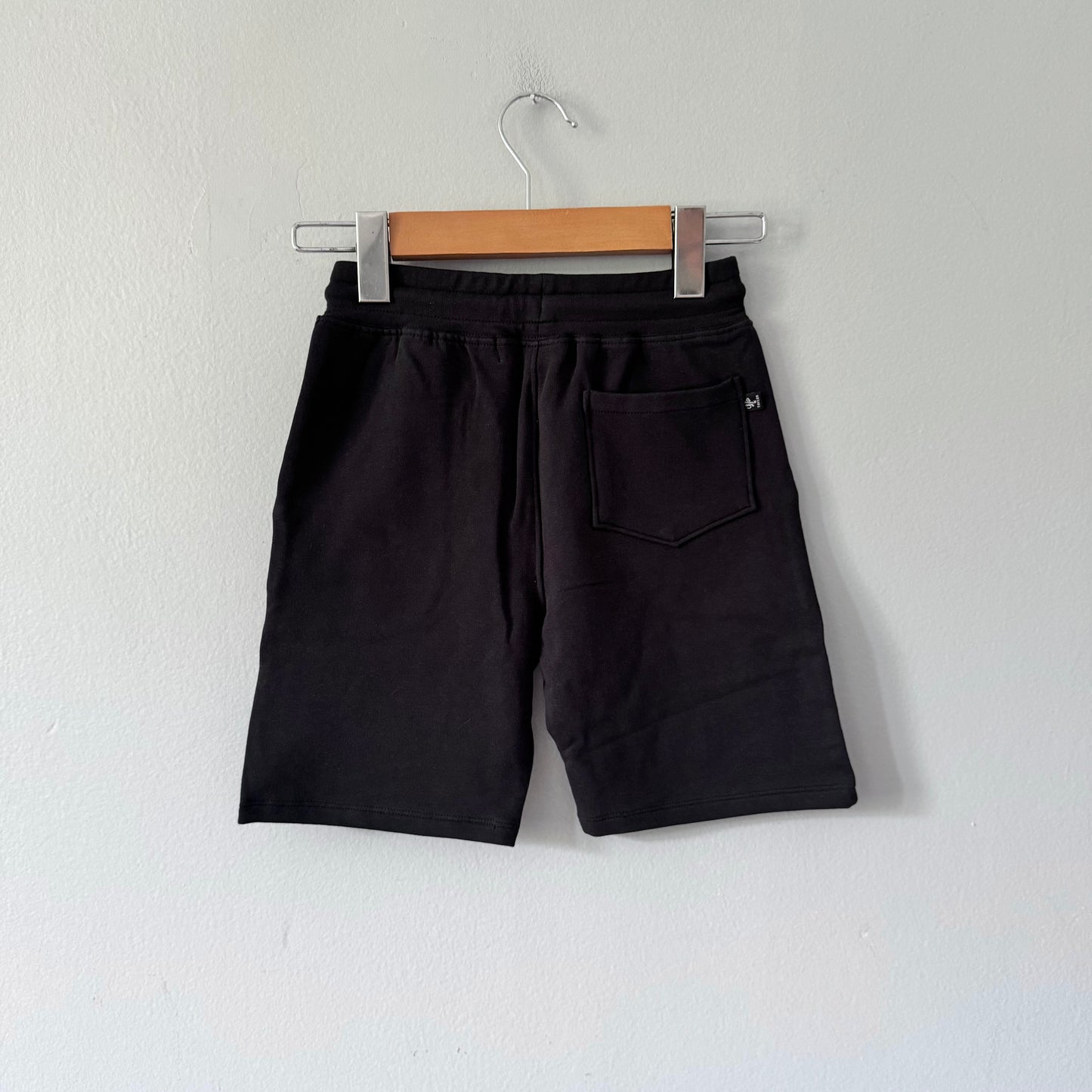 Lola & Taylor / Black crew shorts / 5Y - New with tag