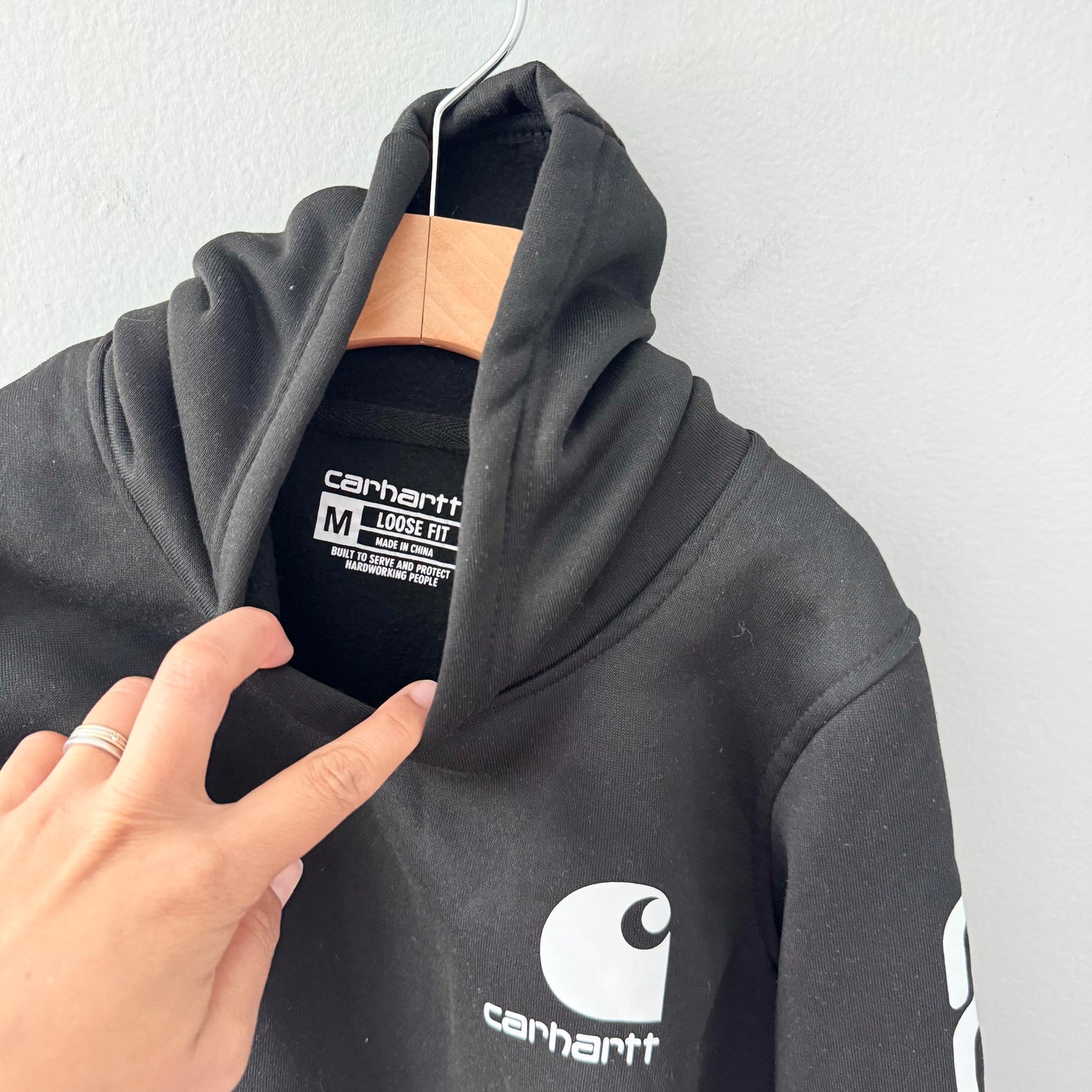 Carhartt / Black active hoodie / 10-12Y