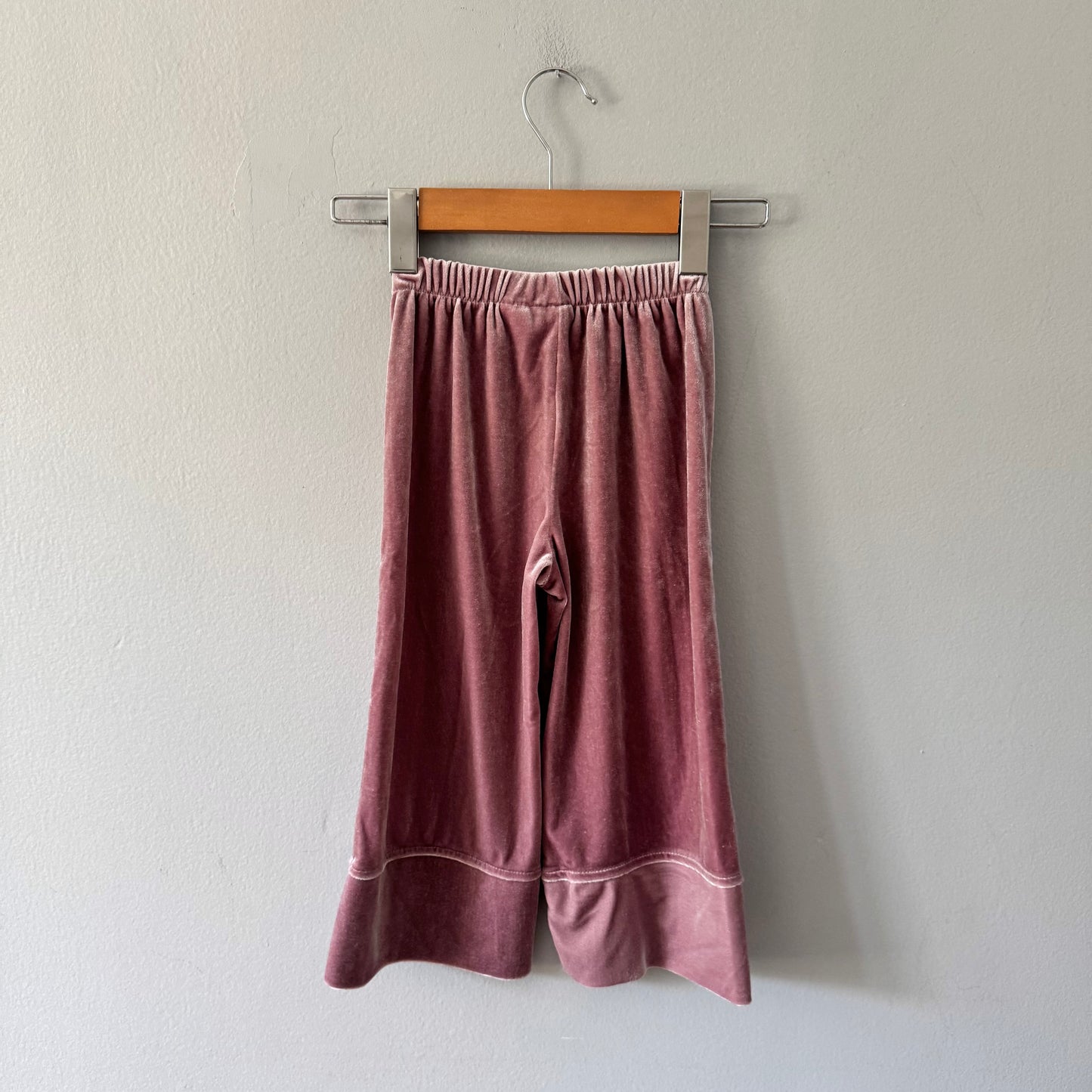 Zara / Smokey pink velour pants / 4Y