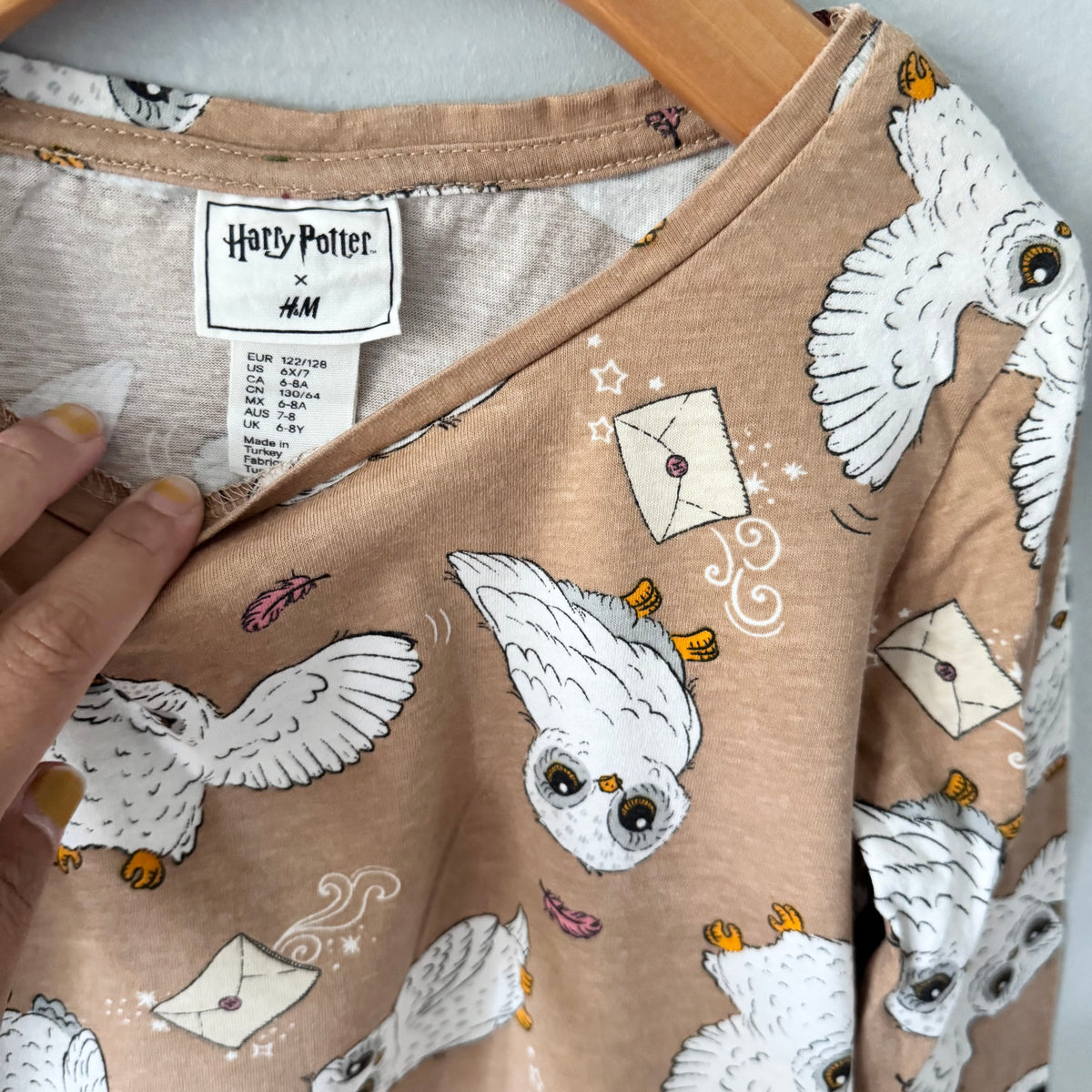 Harry Potter / Light brown long sleeve / 6-8Y
