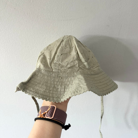 H&M / Khaki bucket hat / 1-2Y