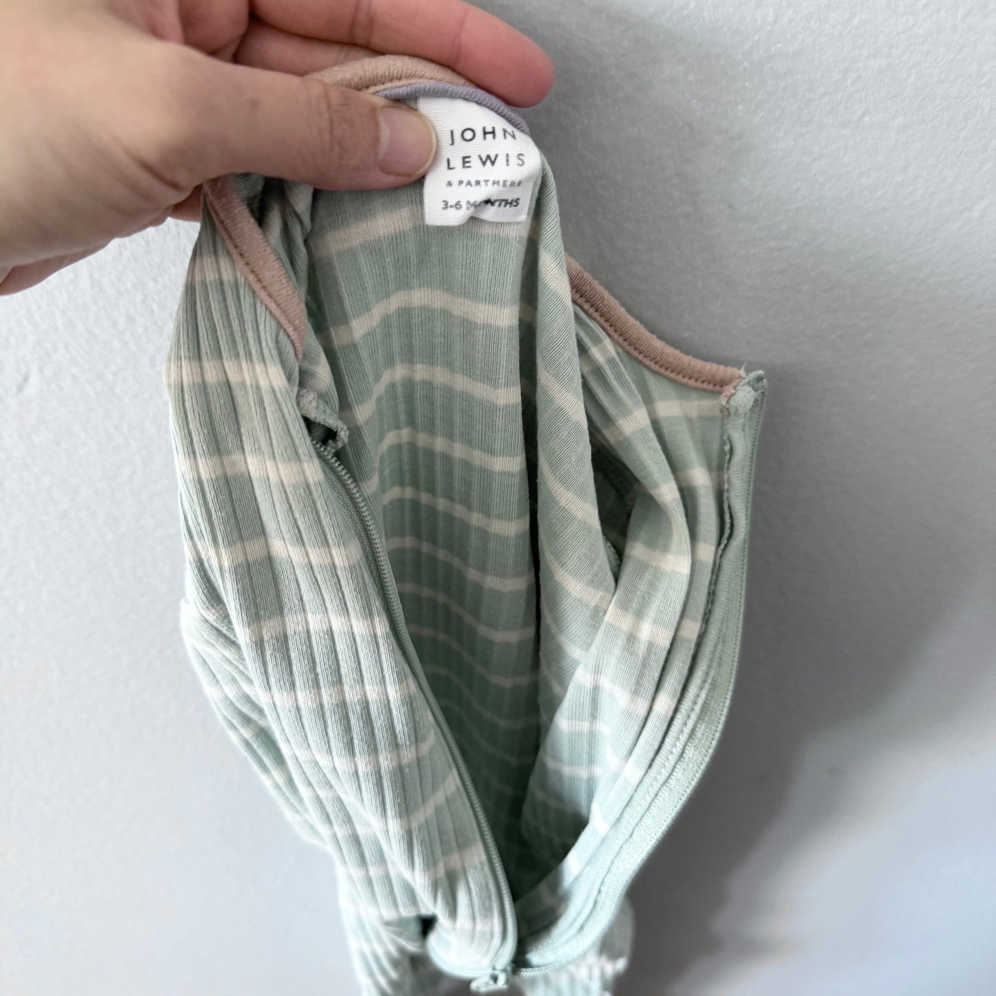 John Lewis / Light green romper / 3-6M