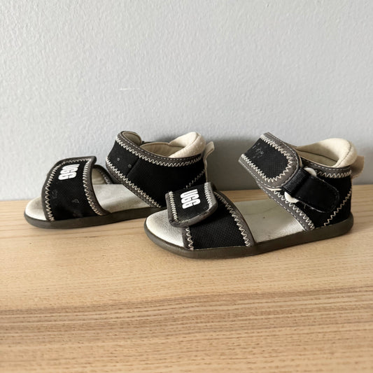 UGG / Sandals / US6-7Y