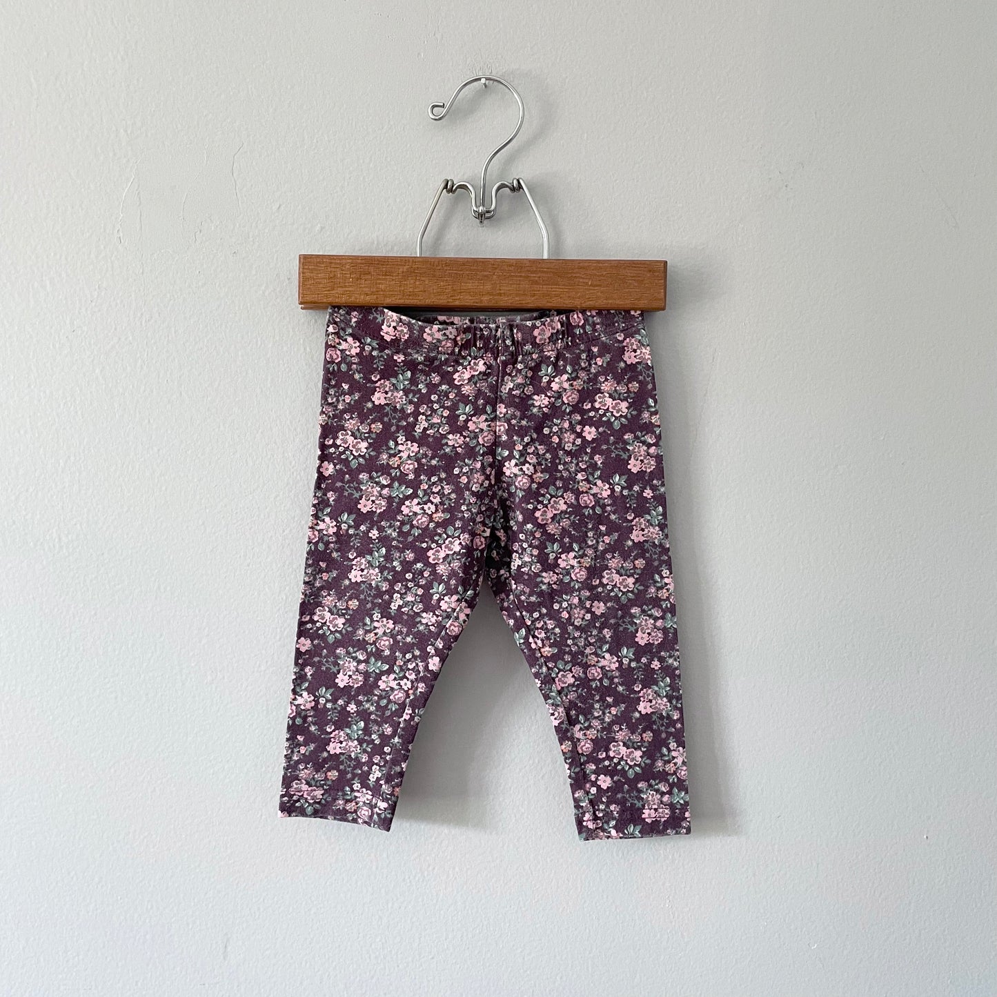 Wheat / Purple x floral leggings / 9M