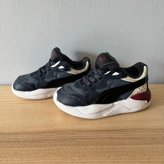 Puma / Sneakers / US6
