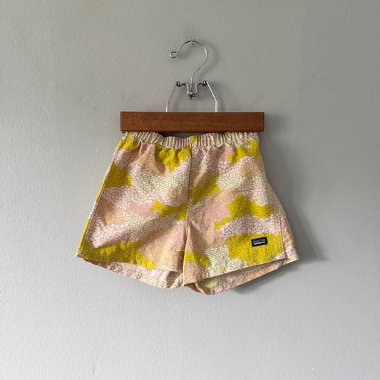 Patagonia / Pink active nylon shorts / 2T