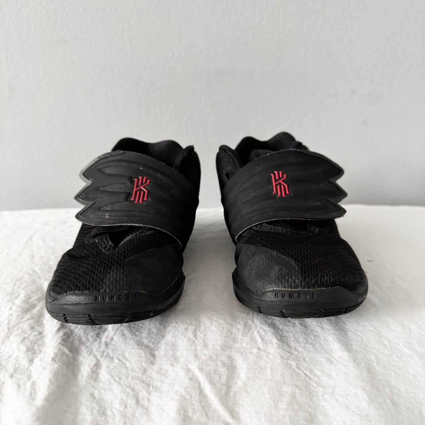 Nike / Kyrie / Running Shoes / US10