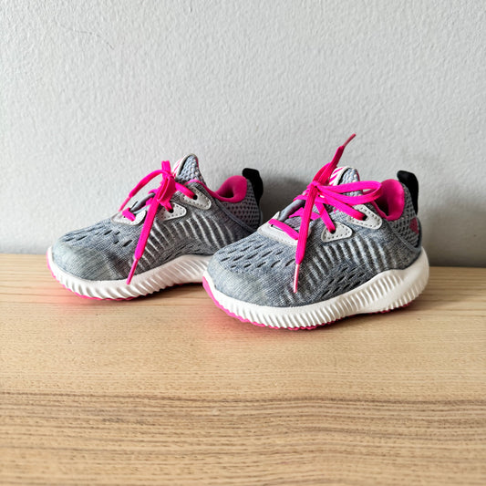 Adidas / Sneaker / US5K